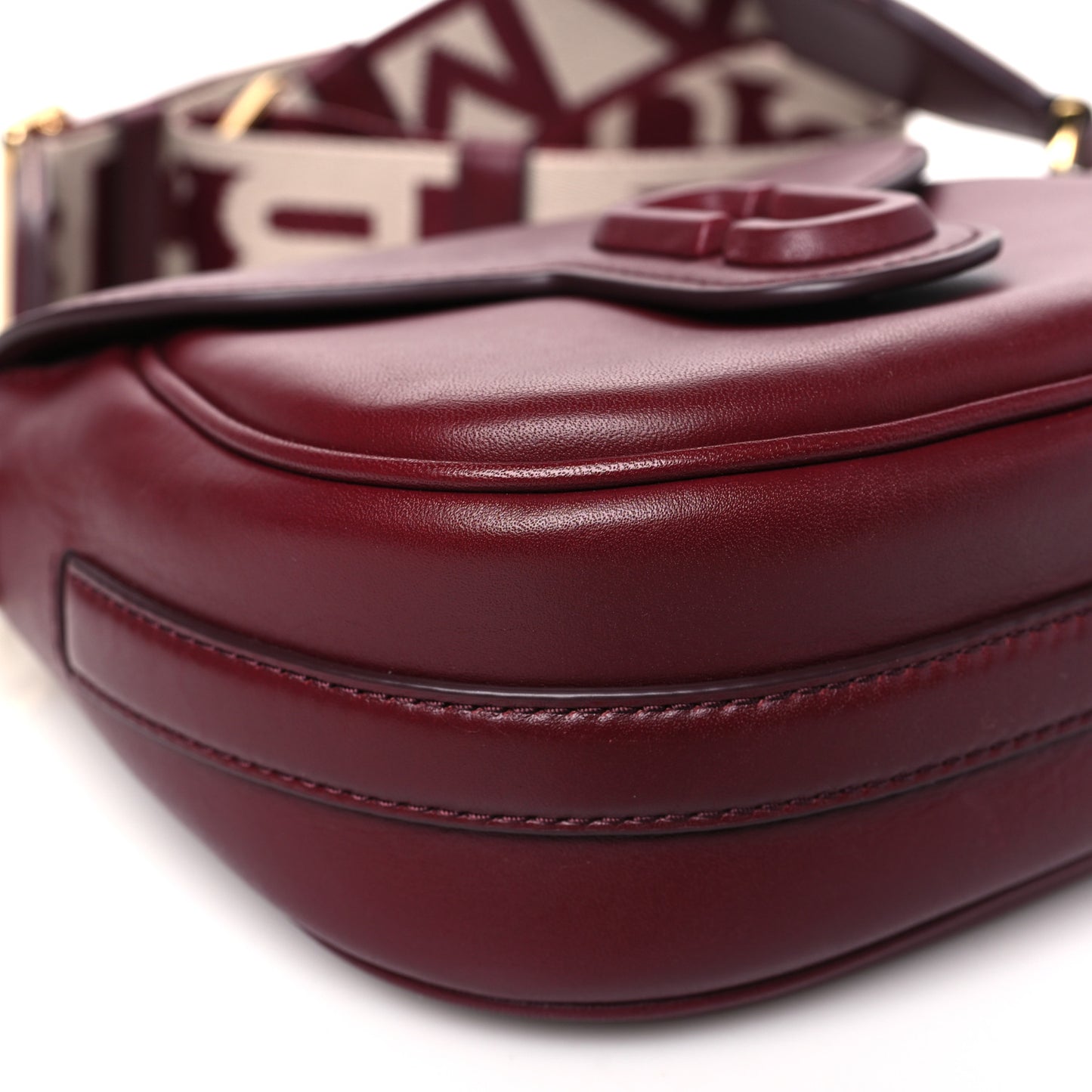 Calfskin Medium The J Marc Saddle Cherry