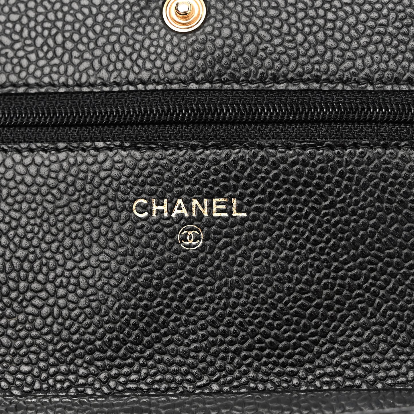 Caviar Quilted Wallet on Chain WOC Black