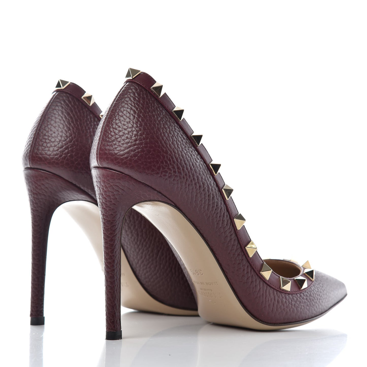 Pebbled Calfskin Rockstud 100mm Pumps 36.5 Rubin