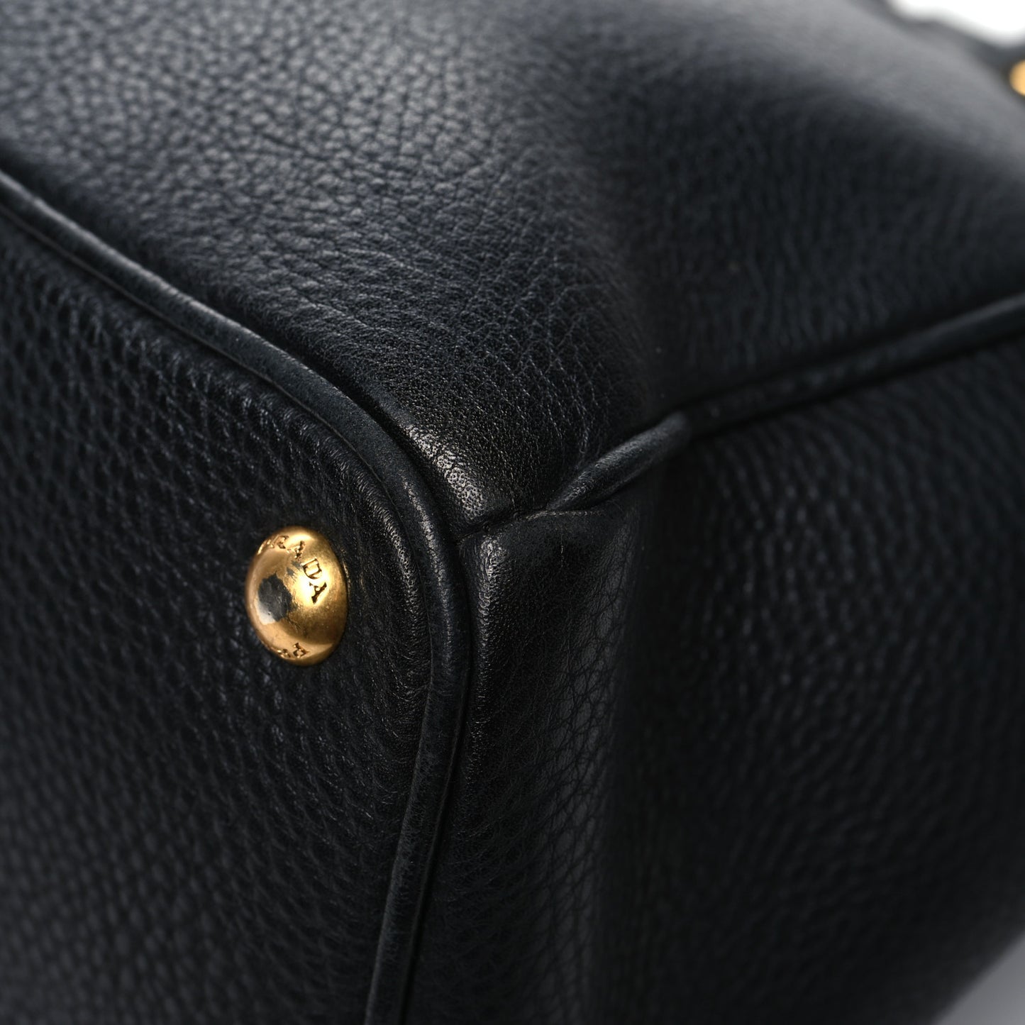 Vitello Daino Large Double Zip Tote Black