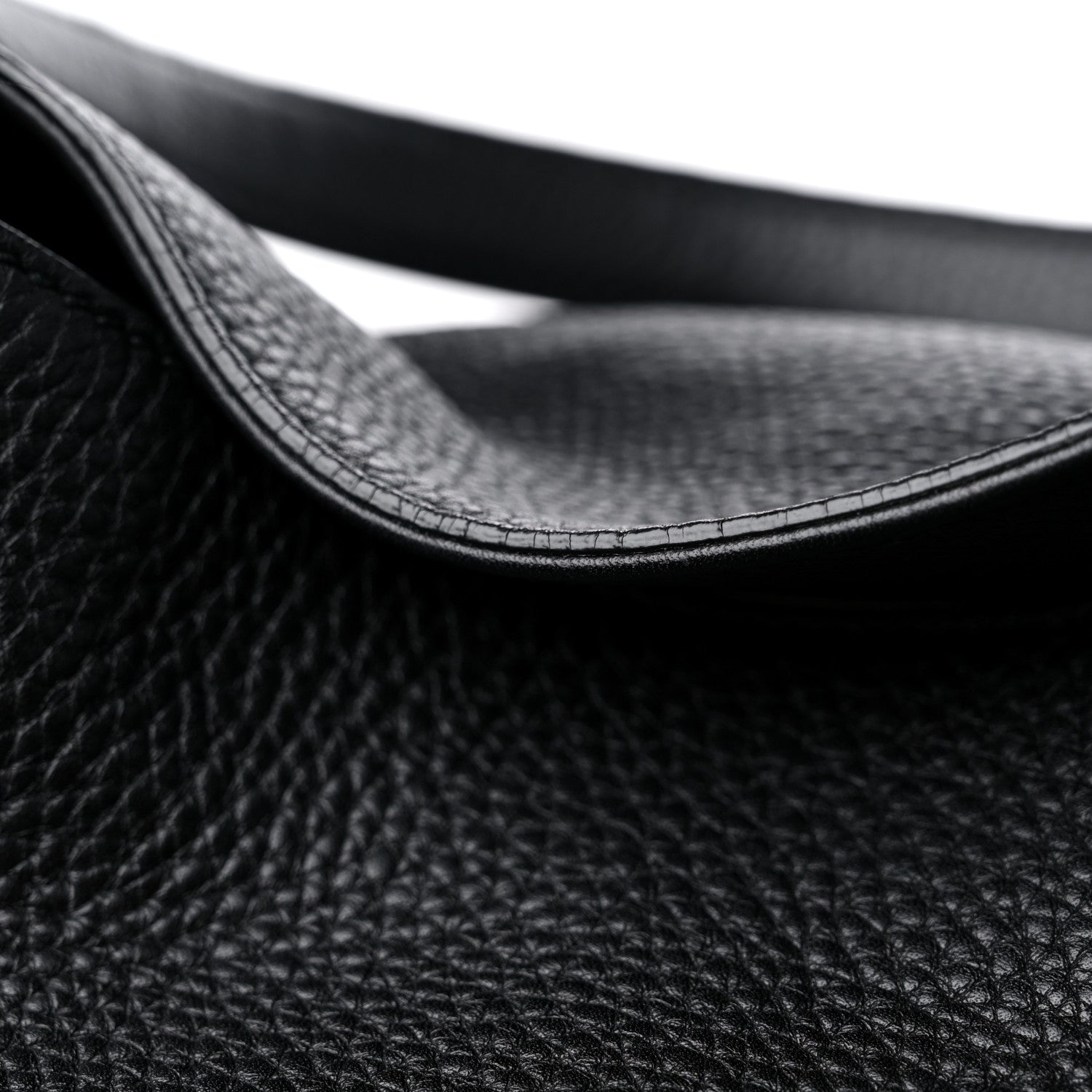 Gucci Pebbled Calfskin Medium Soho Shoulder Bag Black 16 of 18