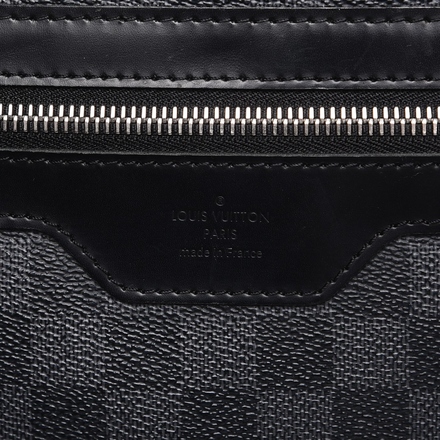 Damier Graphite District MM