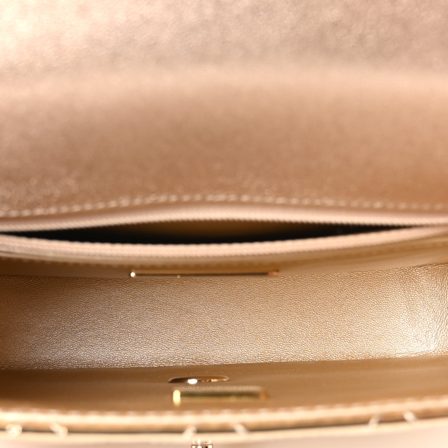 Chanel Mirror Calfskin Metallic Calfskin Quilted Hollywood Boulevard Flap With Star Coin Purse Gold 5 of 10