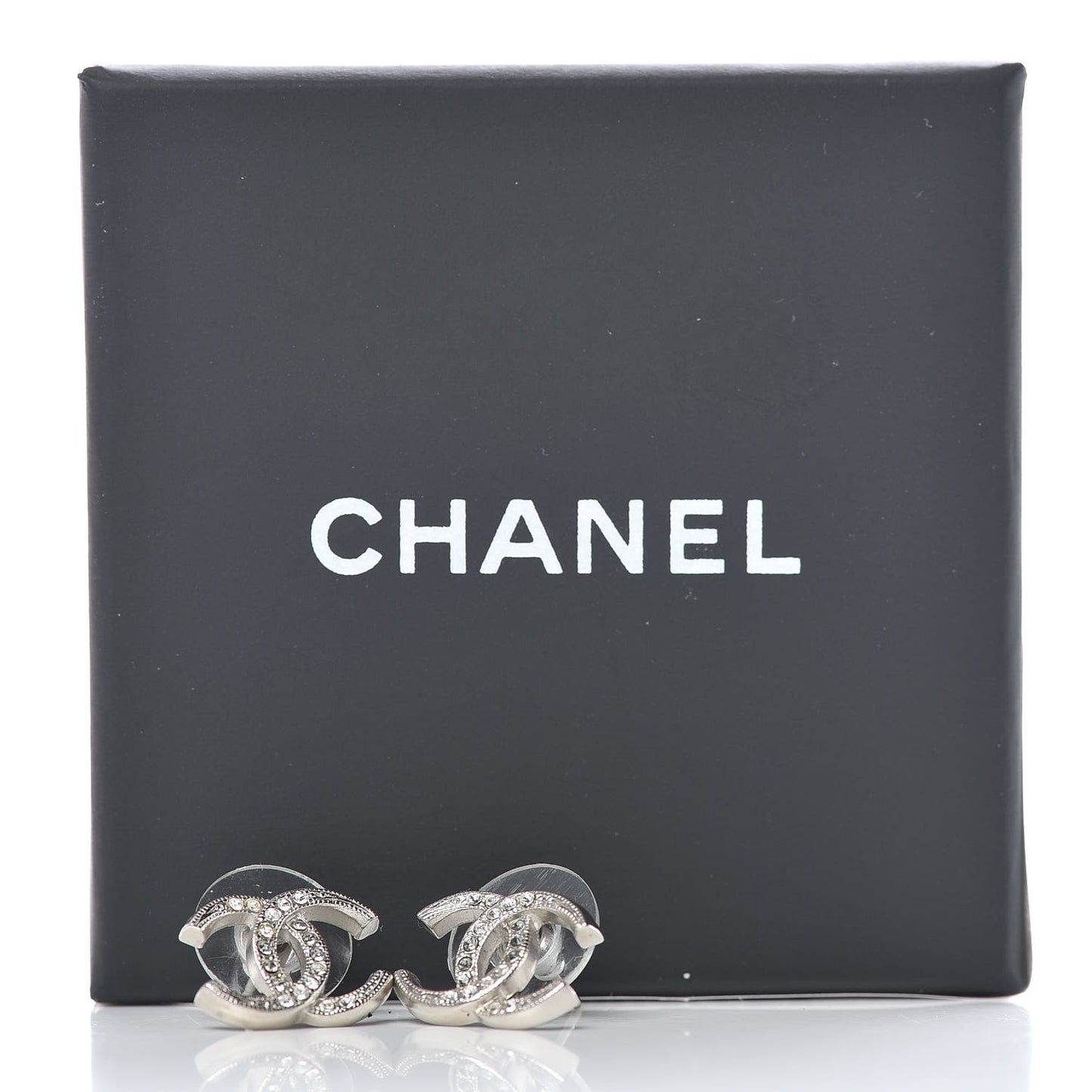Crystal Textured CC Earrings Silver Grey