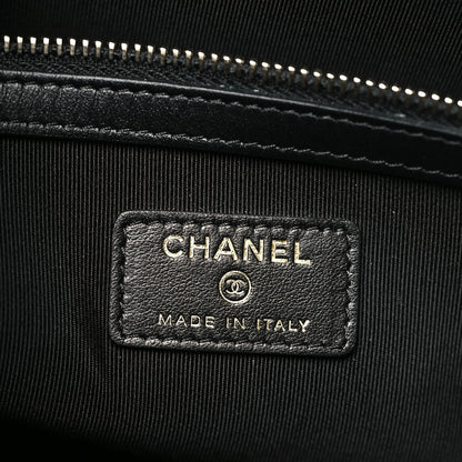 Chanel Calfskin Crocodile Embossed Graffiti 2.55 Large Cocodile Reissue Cosmetic Case Black Gold 6 of 9