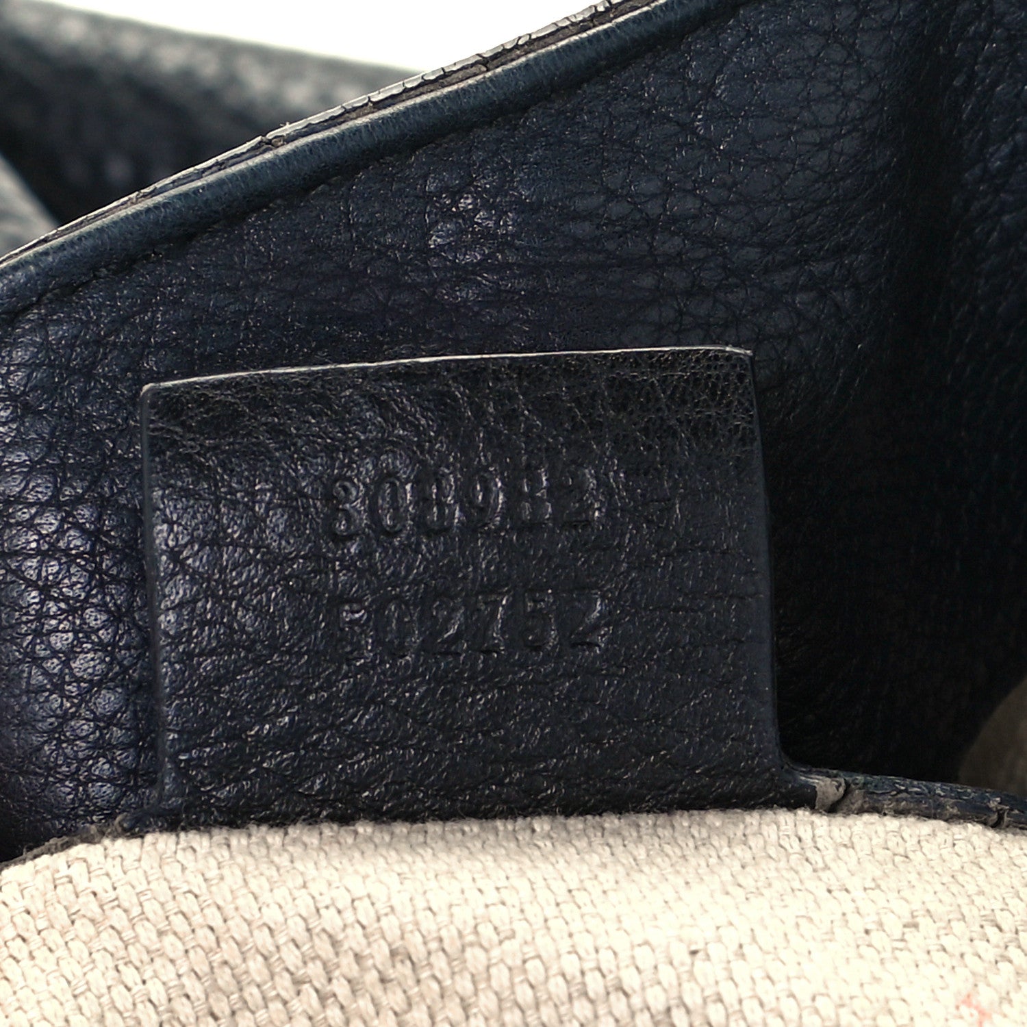 Gucci Pebbled Calfskin Medium Soho Chain Shoulder Bag Black 7 of 12