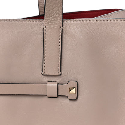 Valentino Garavani Nappa Medium Rockstud Soft Tote Soft Noisette 7 of 21