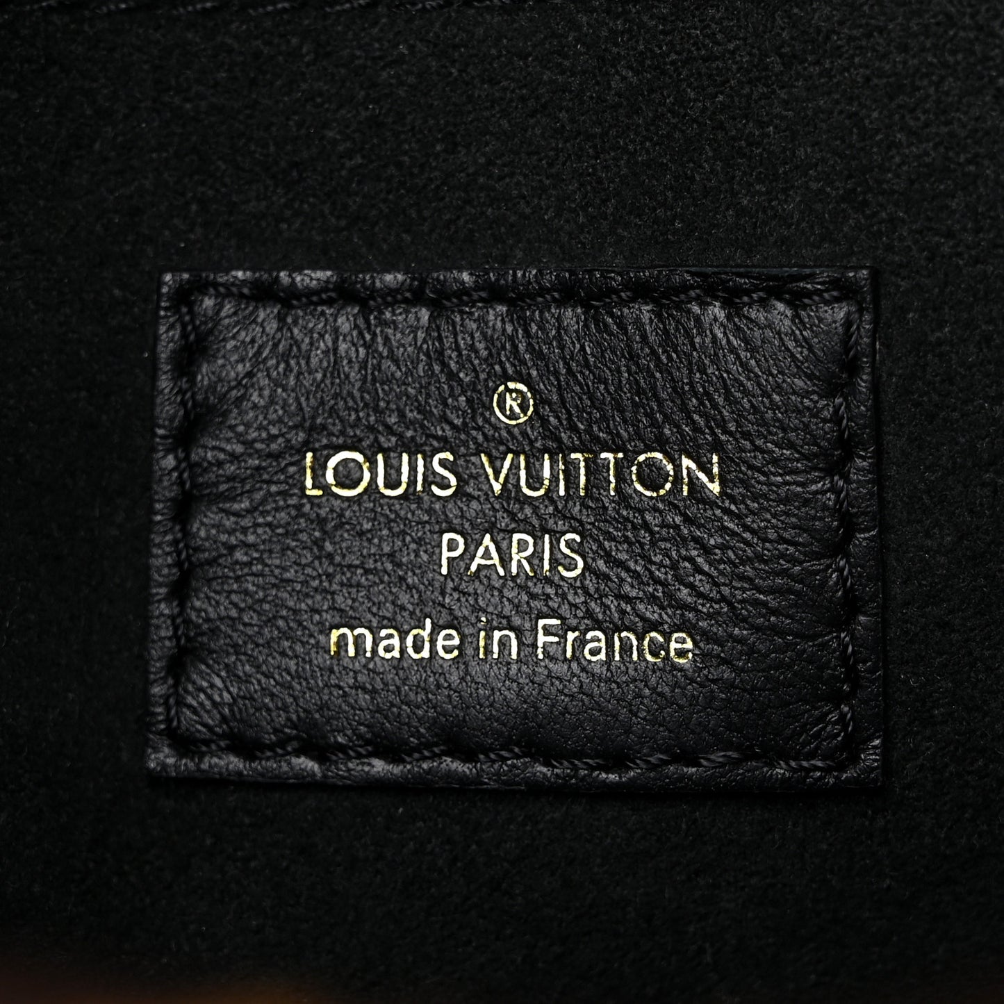 Monogram Double V Black