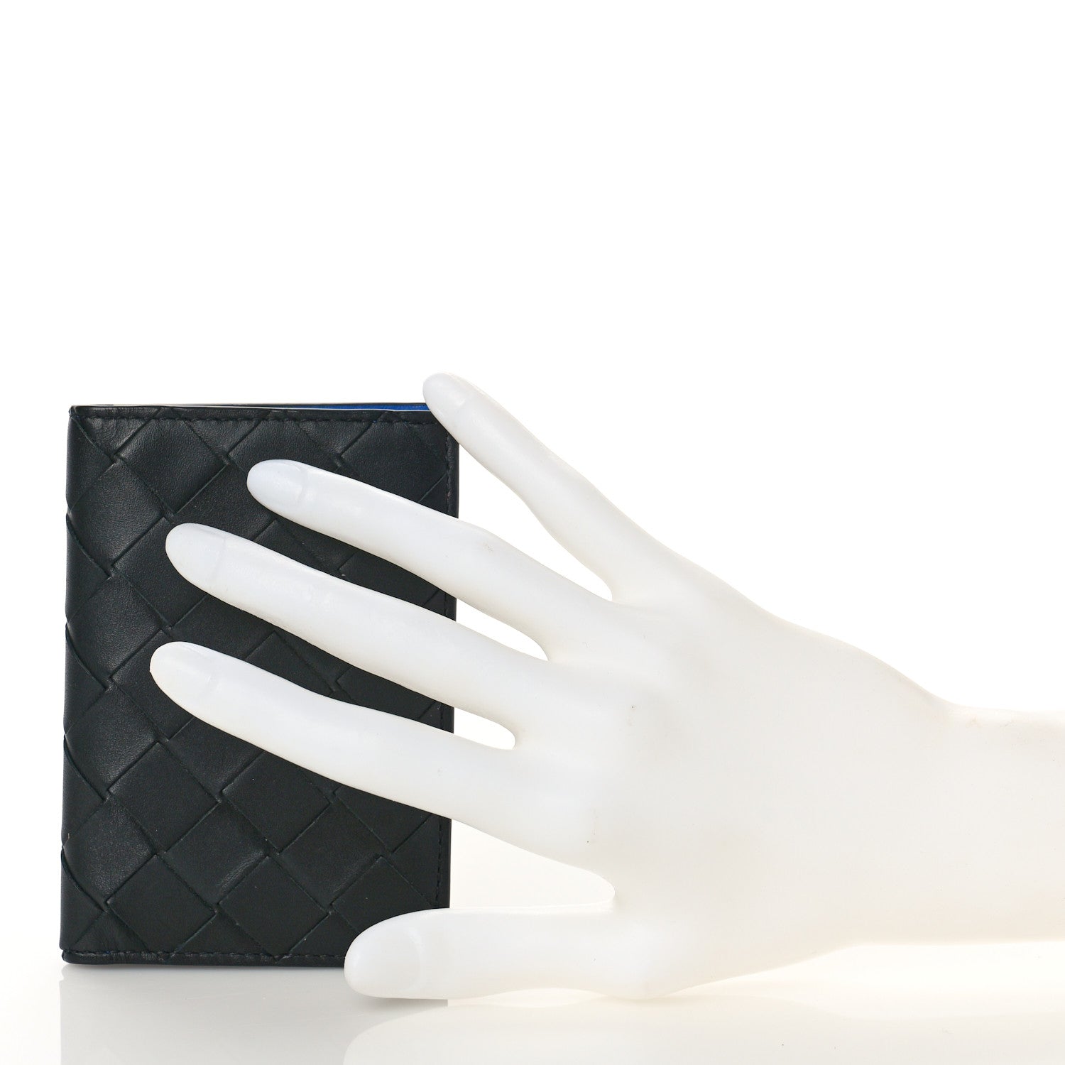Bottega Veneta Nappa Maxi Intrecciato Bi-Fold Card Holder Black Electrique 2 of 9