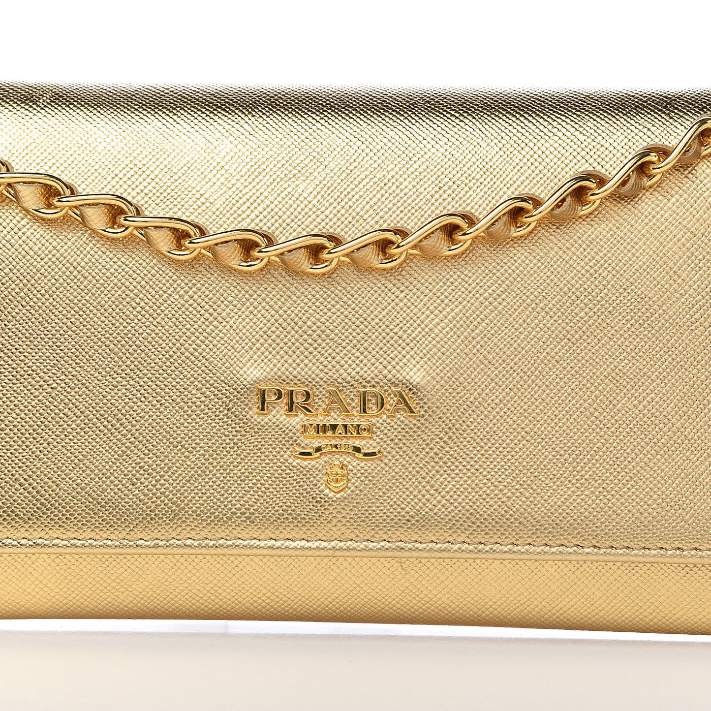 Saffiano Metal Oro Chain Wallet Platino