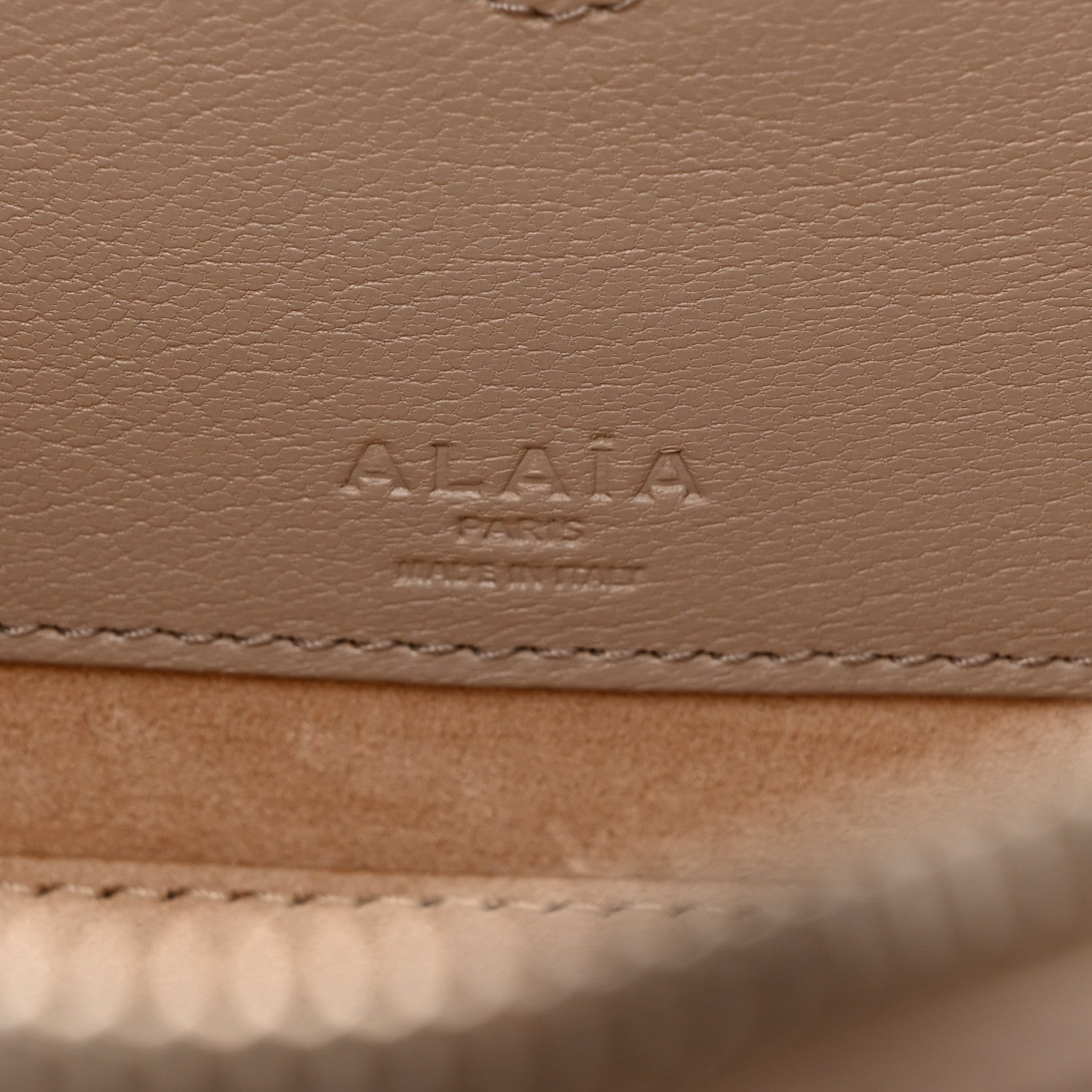 Alaia Goatskin Medium Le Teckel Bag Grege 7 of 10