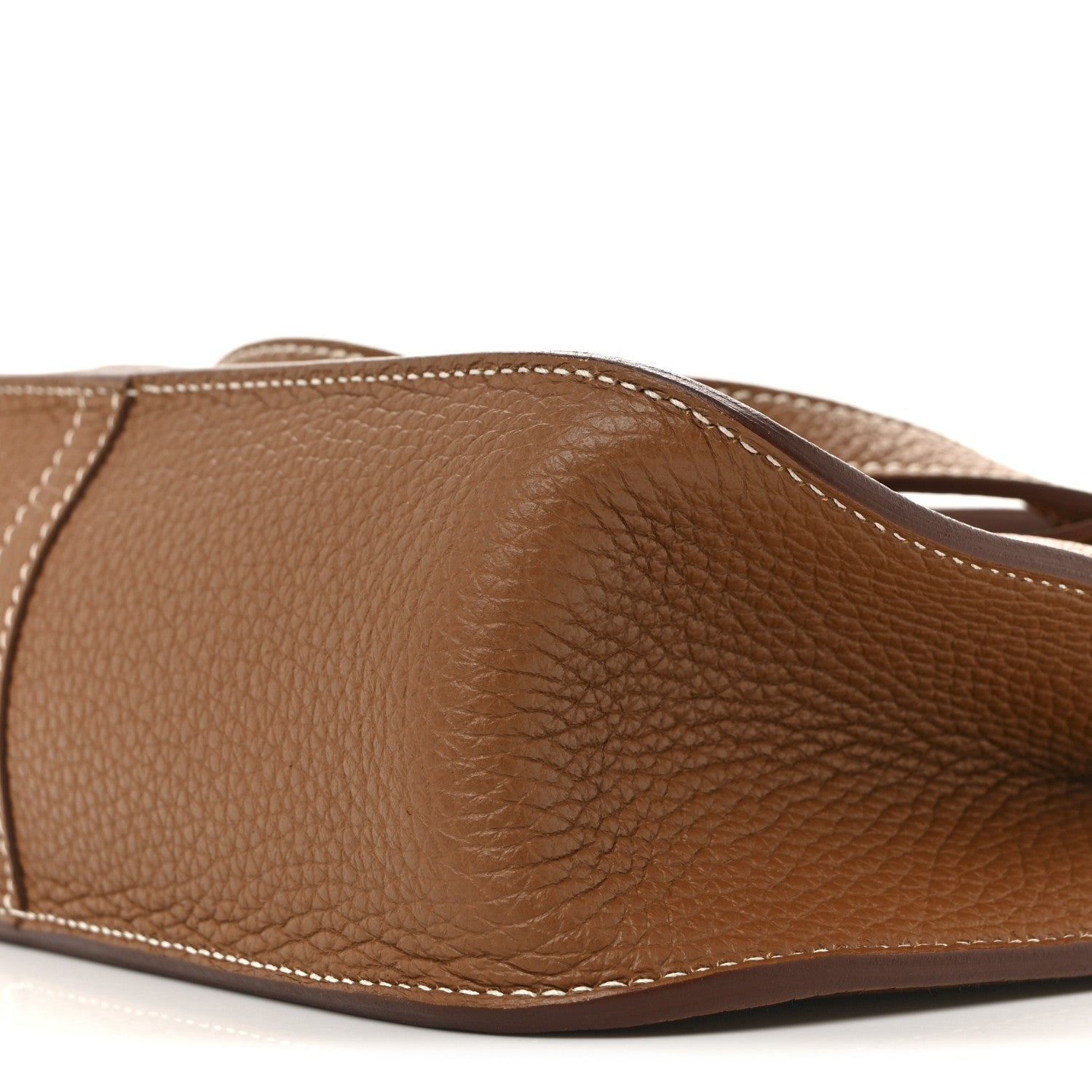 Hermes Taurillon Clemence Halzan 25 Gold 1794645 – FASHIONPHILE