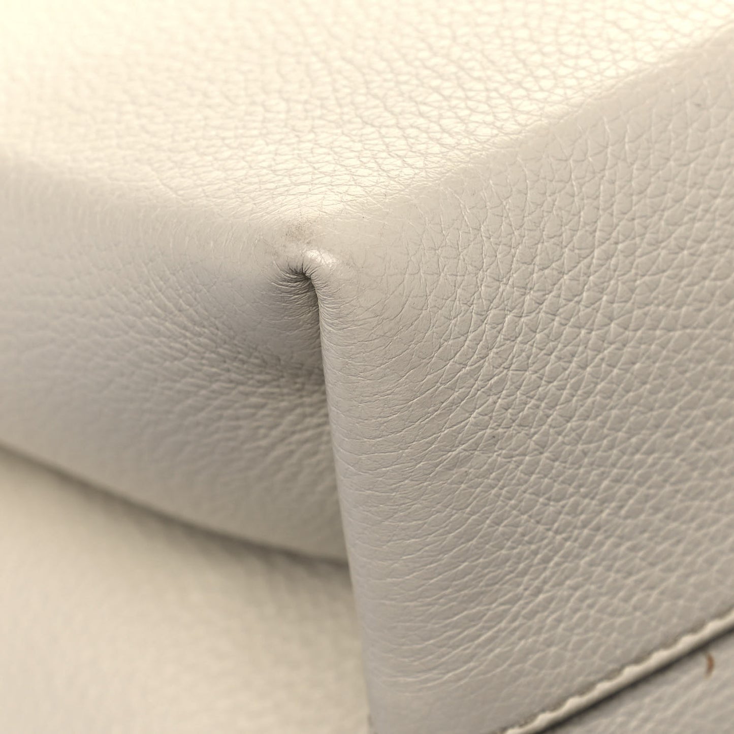 Pebbled Calfskin VRing Tote Bag Light Ivory