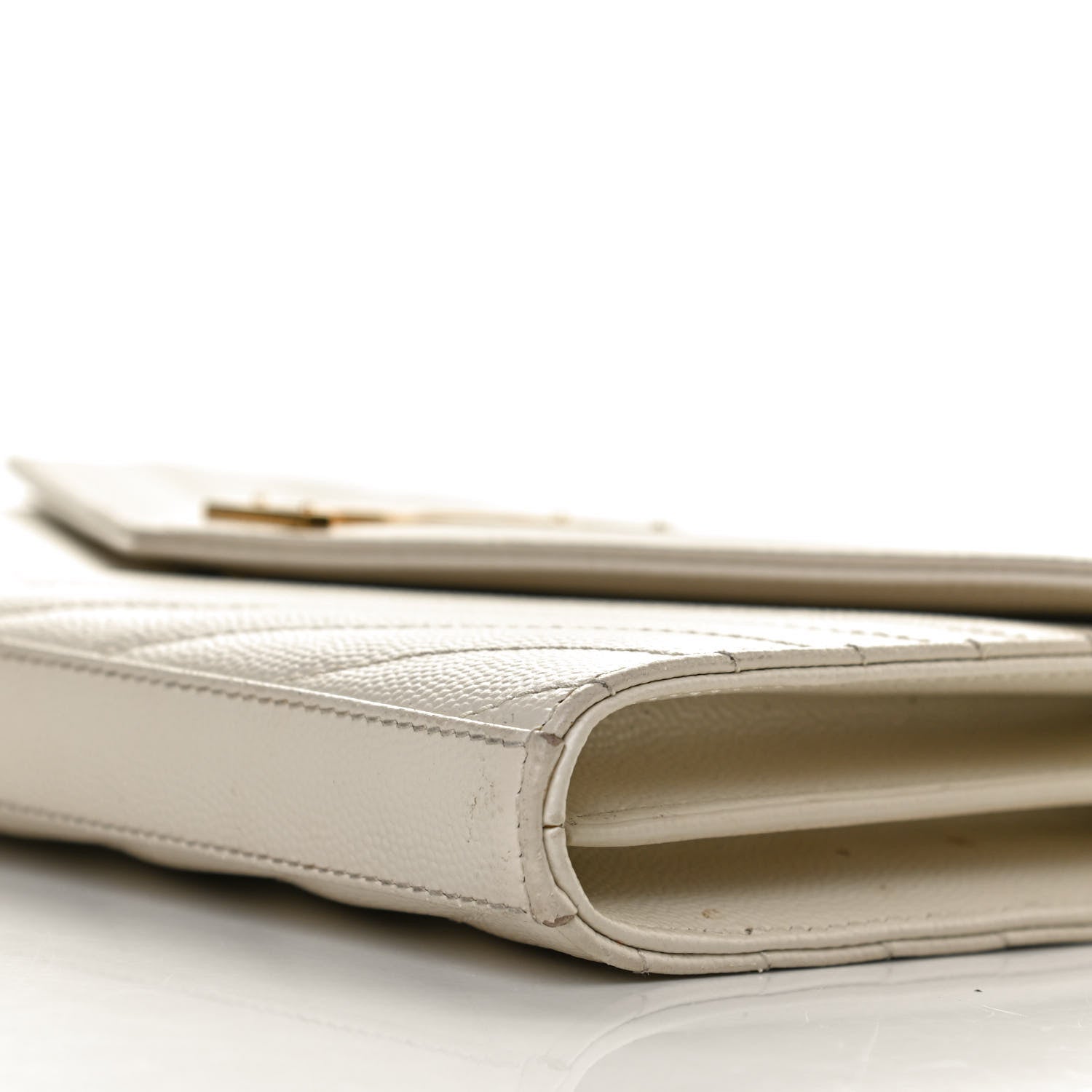 Saint Laurent Grain De Poudre Matelasse Chevron Monogram Chain Wallet Porcellana 9 of 11