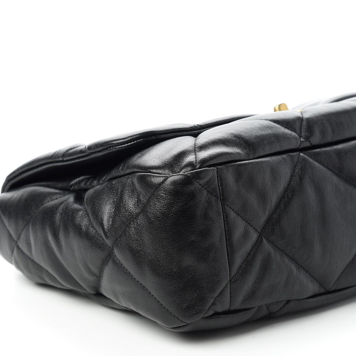 Lambskin Quilted Maxi Chanel 19 Flap Black
