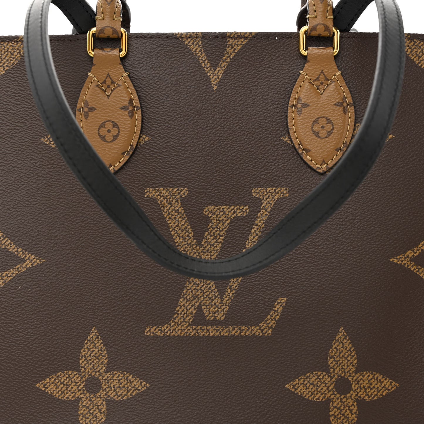 Reverse Monogram Giant Onthego MM