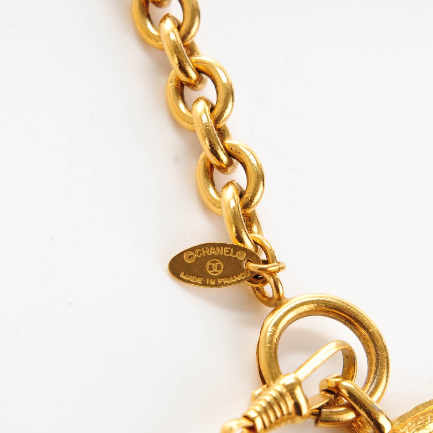Chain 31 Rue Cambon Medallion Belt Gold