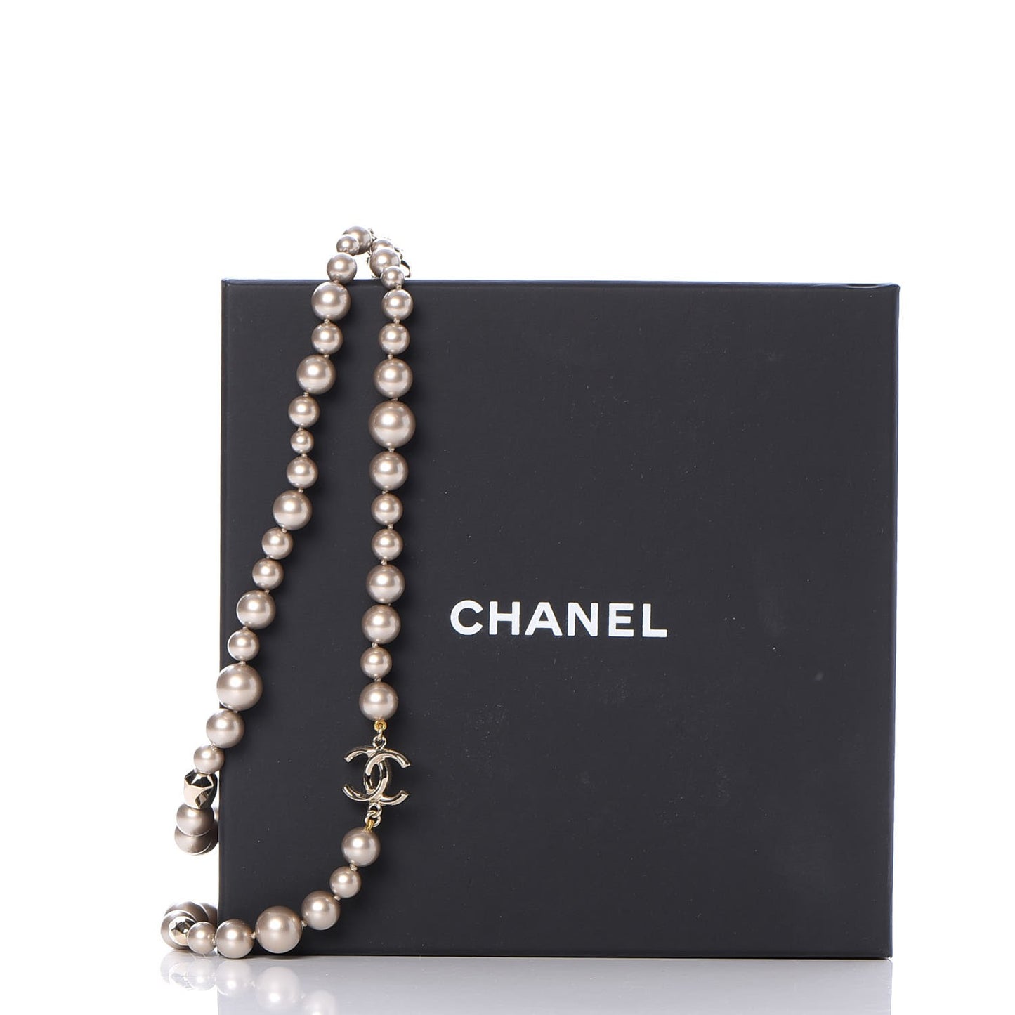 Resin Pearl CC Short Necklace in Golden Pearly Beige