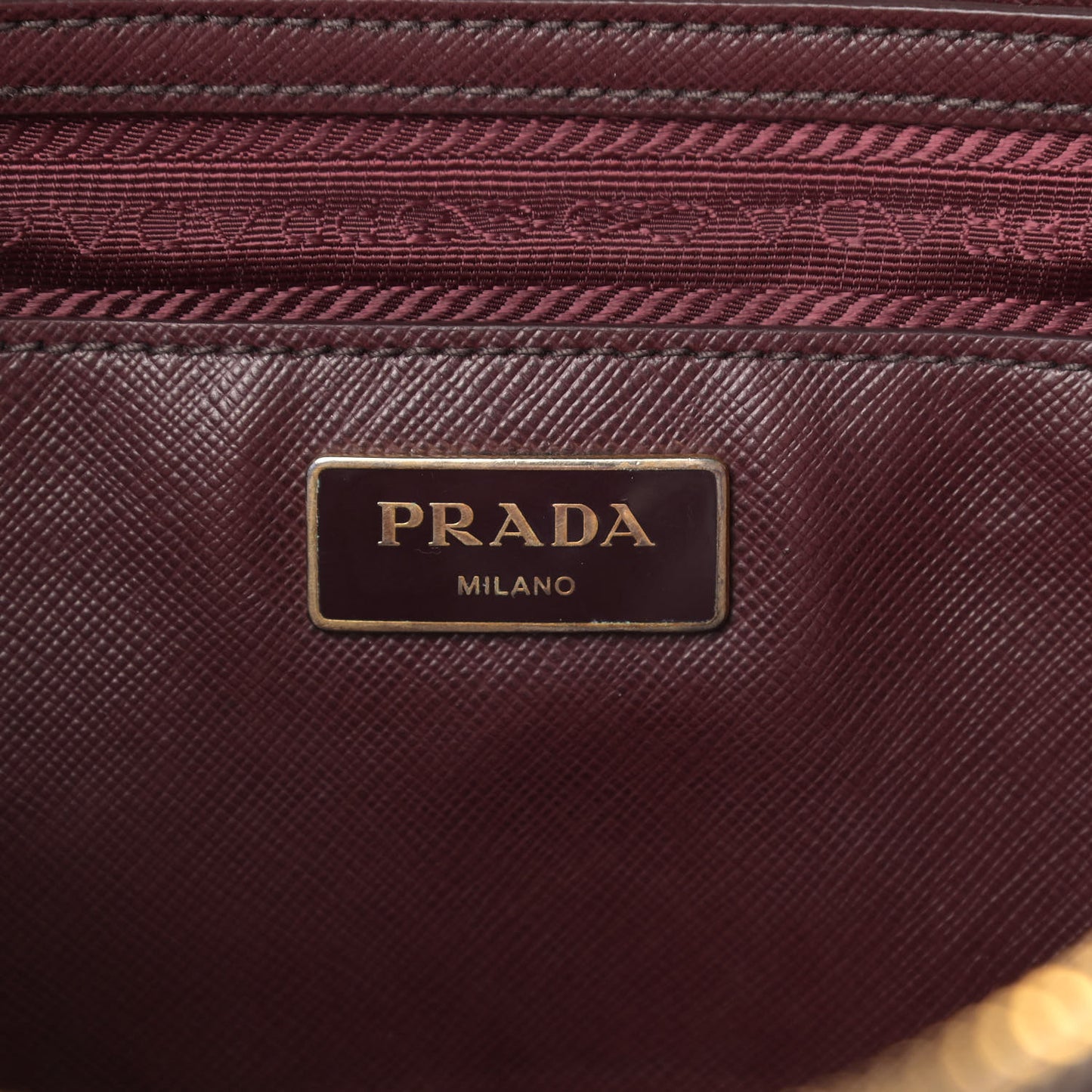 Saffiano Medium Galleria Double Zip Tote Granato