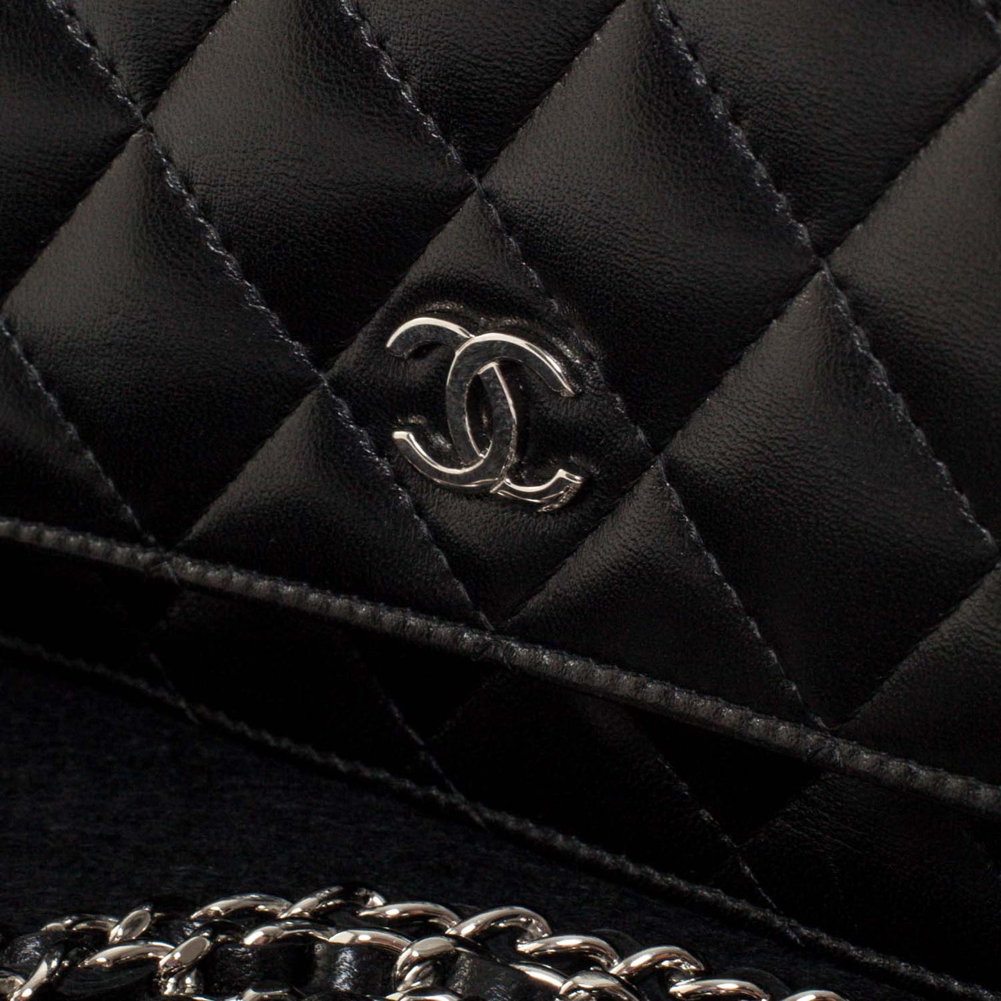 Lambskin Quilted Wallet On Chain WOC Black