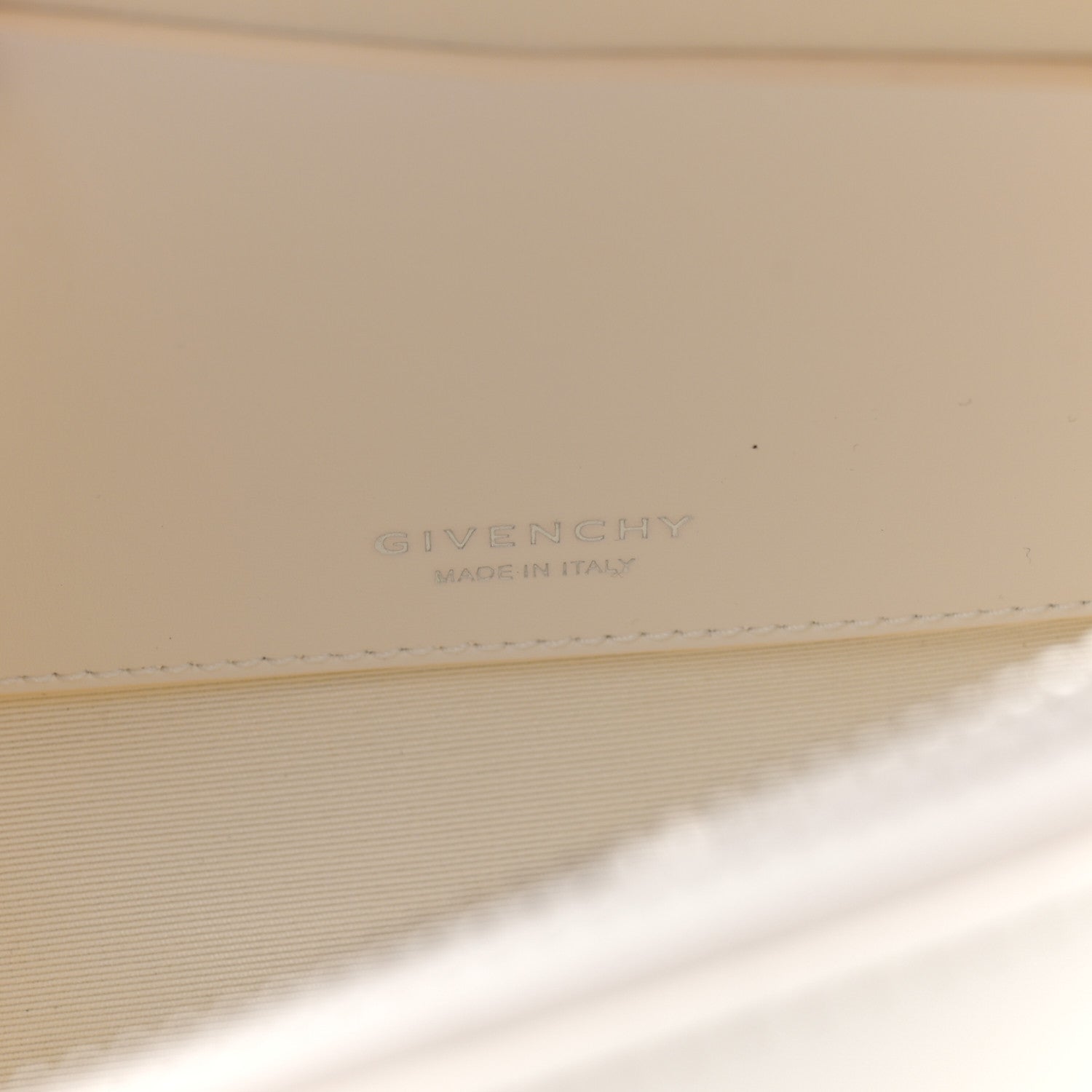 Givenchy Box Calfskin XS Antigona Ivory 6 of 12