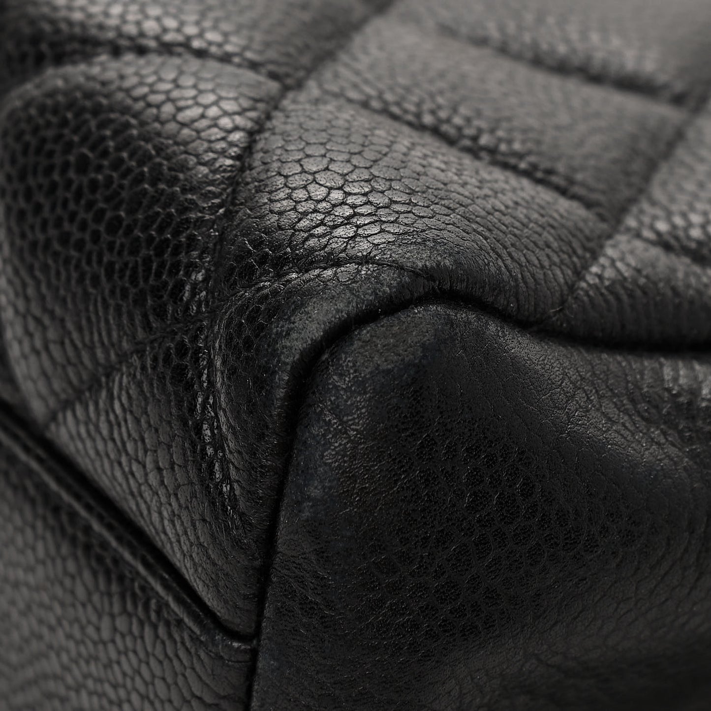 Caviar Quilted Flap Shoulder Bag Black