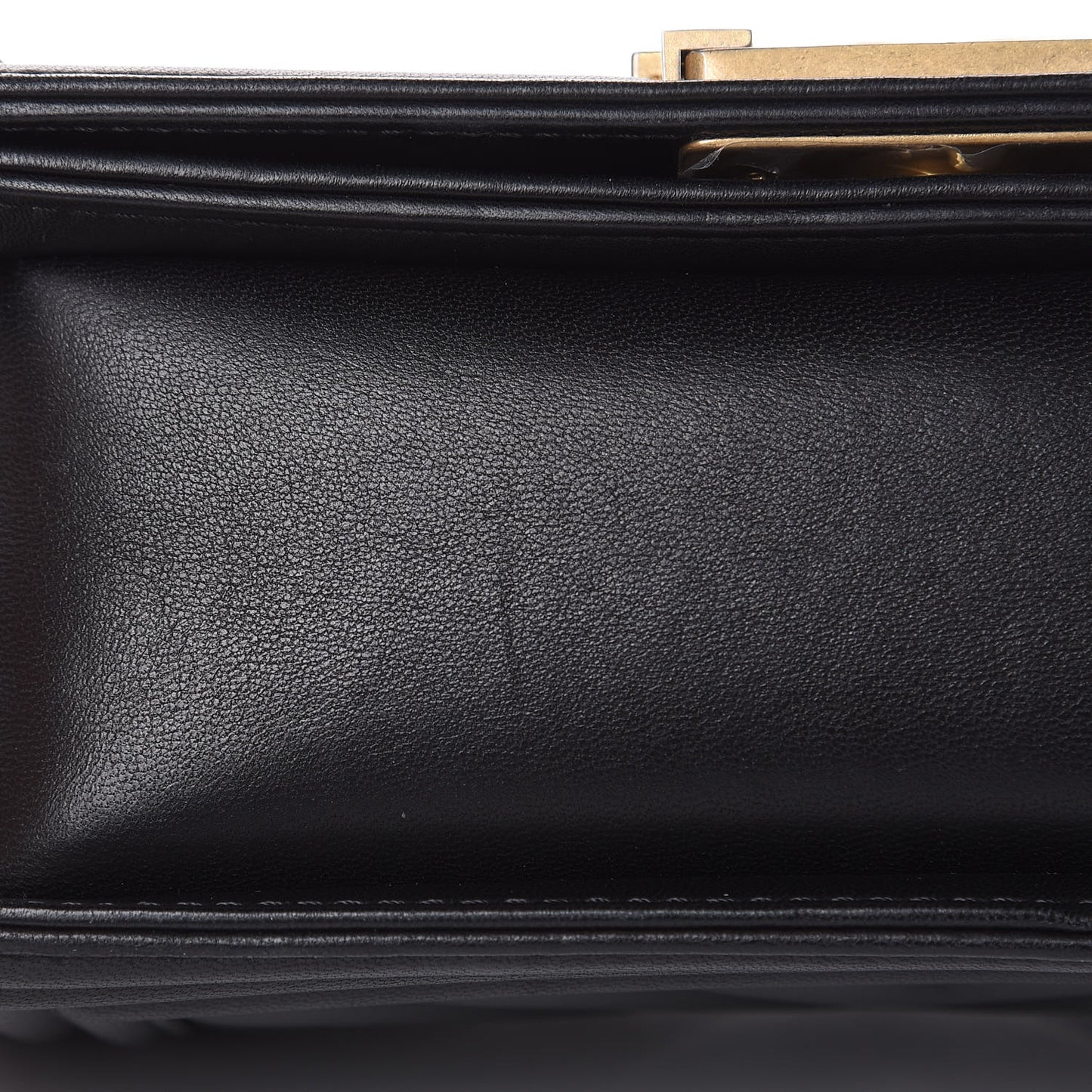 Lambskin Chevron Quilted Small Boy Flap Black