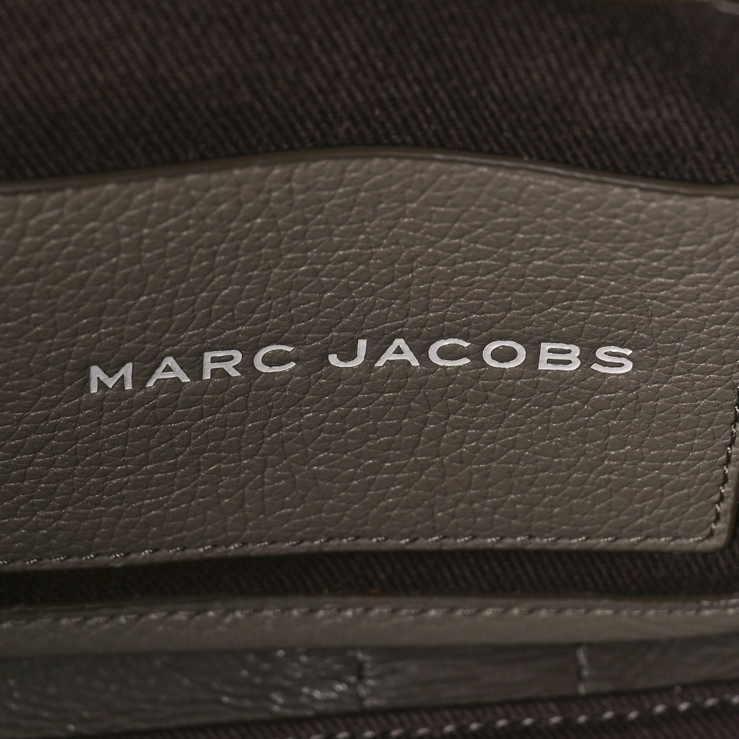Grained Calfskin Medium The Tote Bag Grey