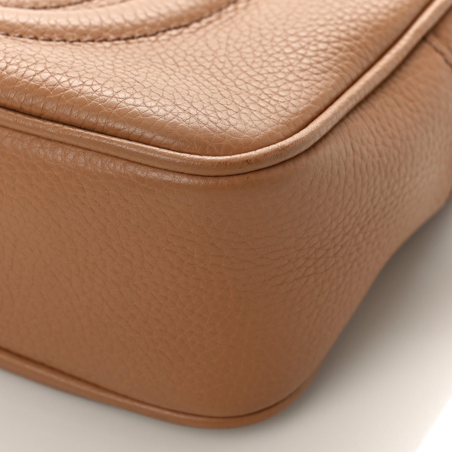 Pebbled Calfskin Small Soho Disco Bag Camelia