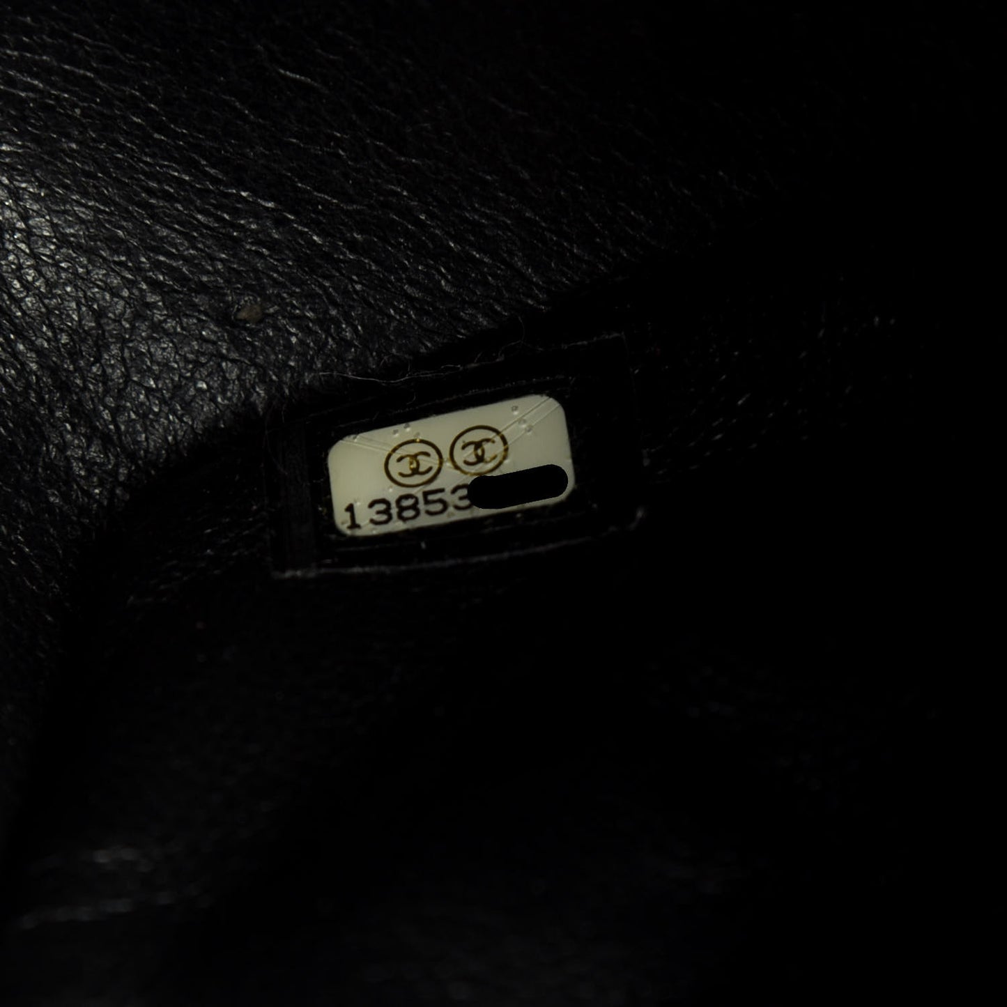 Caviar Quilted East West Flap Black