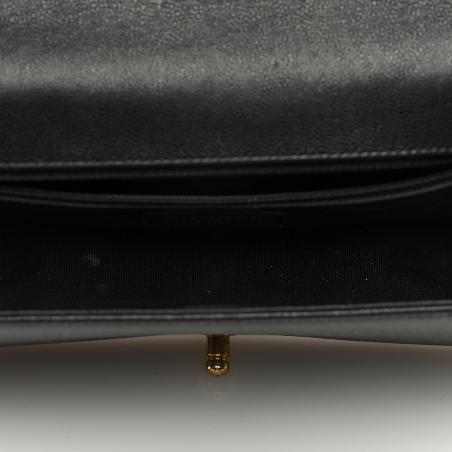 Caviar Quilted New Medium Boy Flap Black