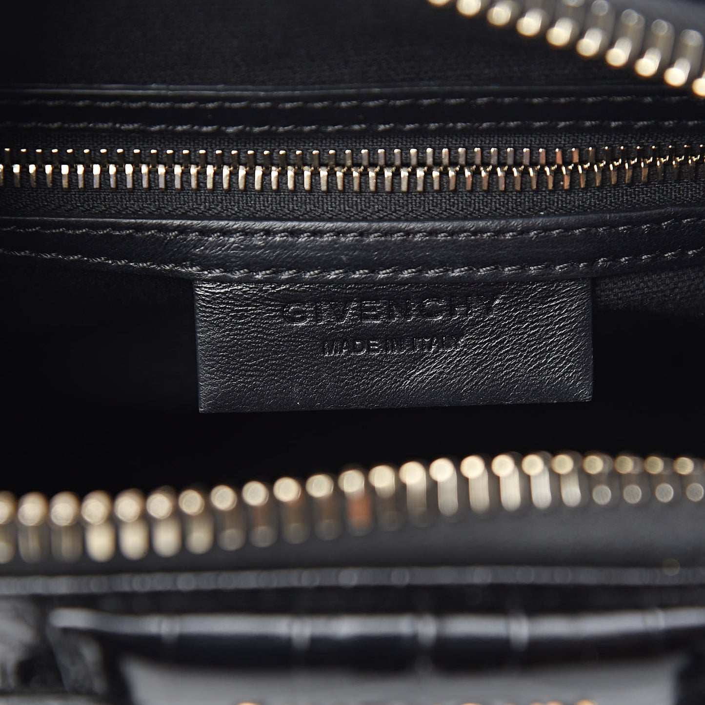 Calfskin Crocodile Embossed Mini Antigona Black