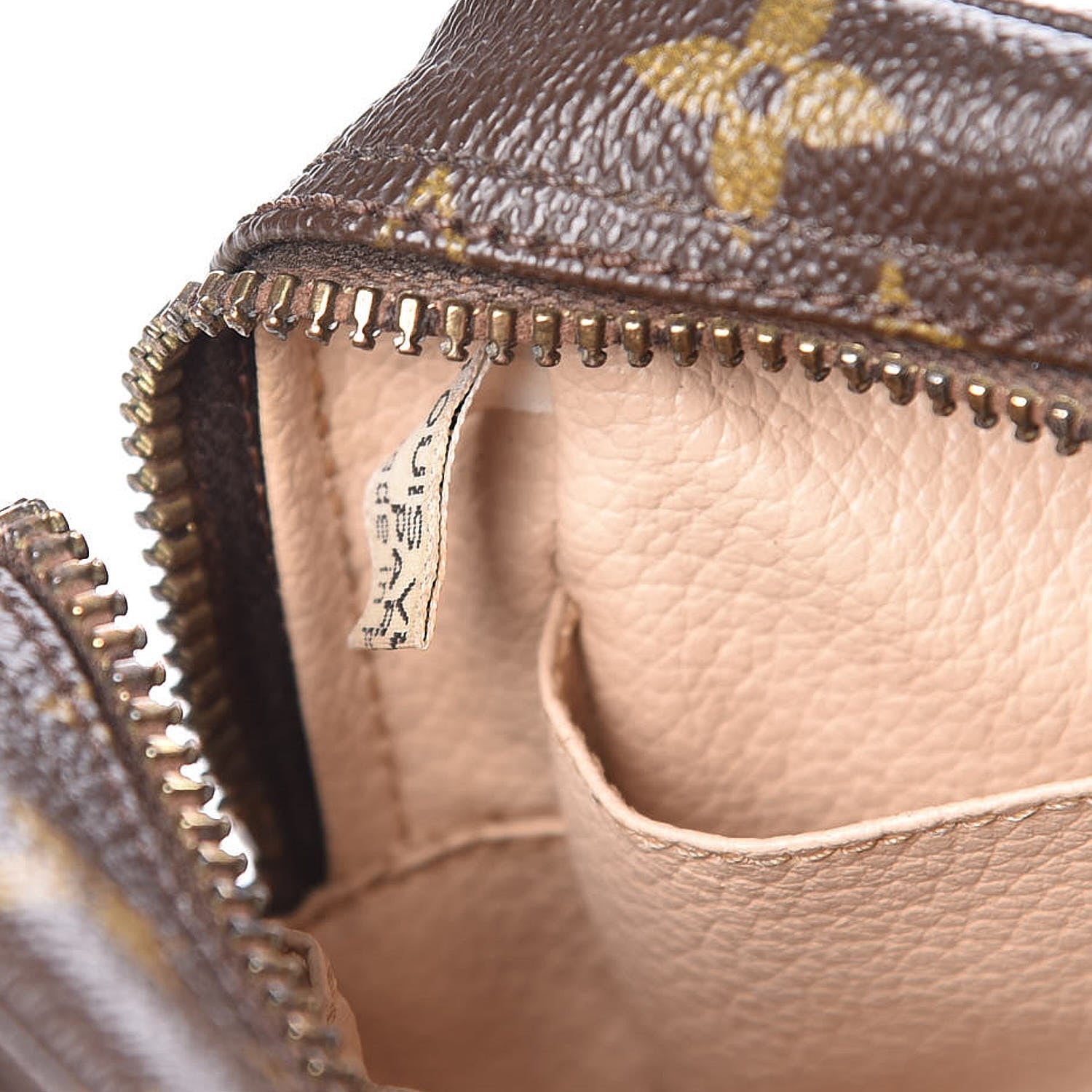 Louis Vuitton Monogram Trousse Toilette 19 6 of 12