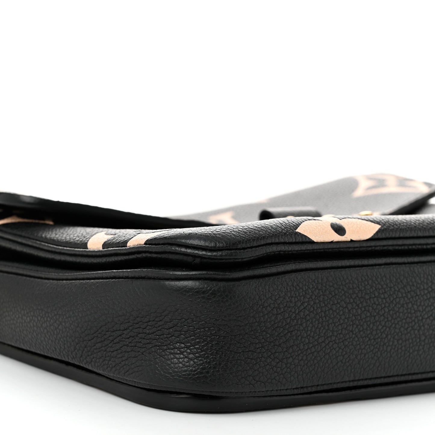 Empreinte Monogram Giant Pochette Metis Black Beige