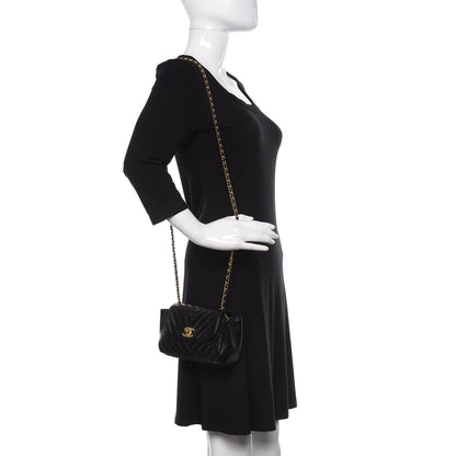 Chanel Glazed Calfskin Chevron Quilted Small Hampton Flap Black 2 of 11
