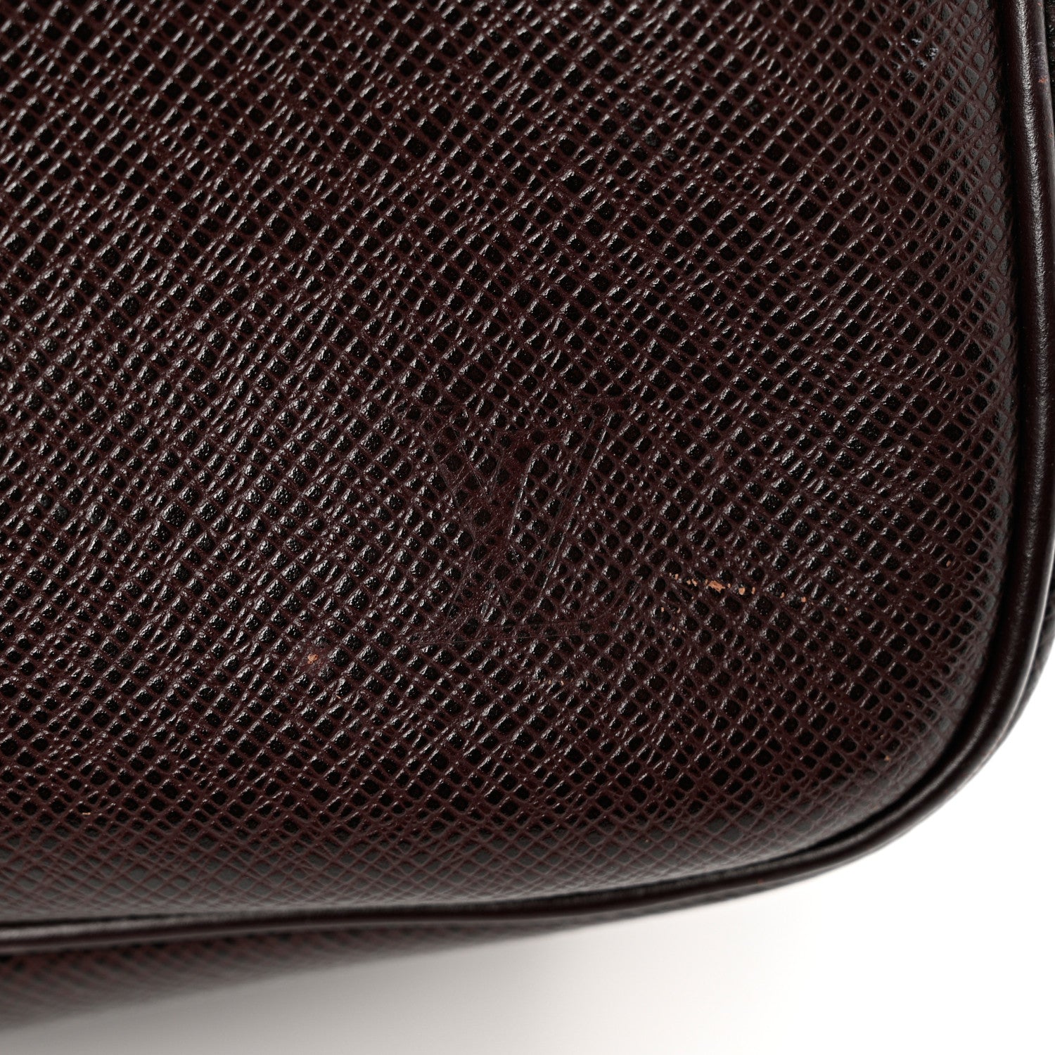 Louis Vuitton Taiga Kendall PM Acajou 9 of 13