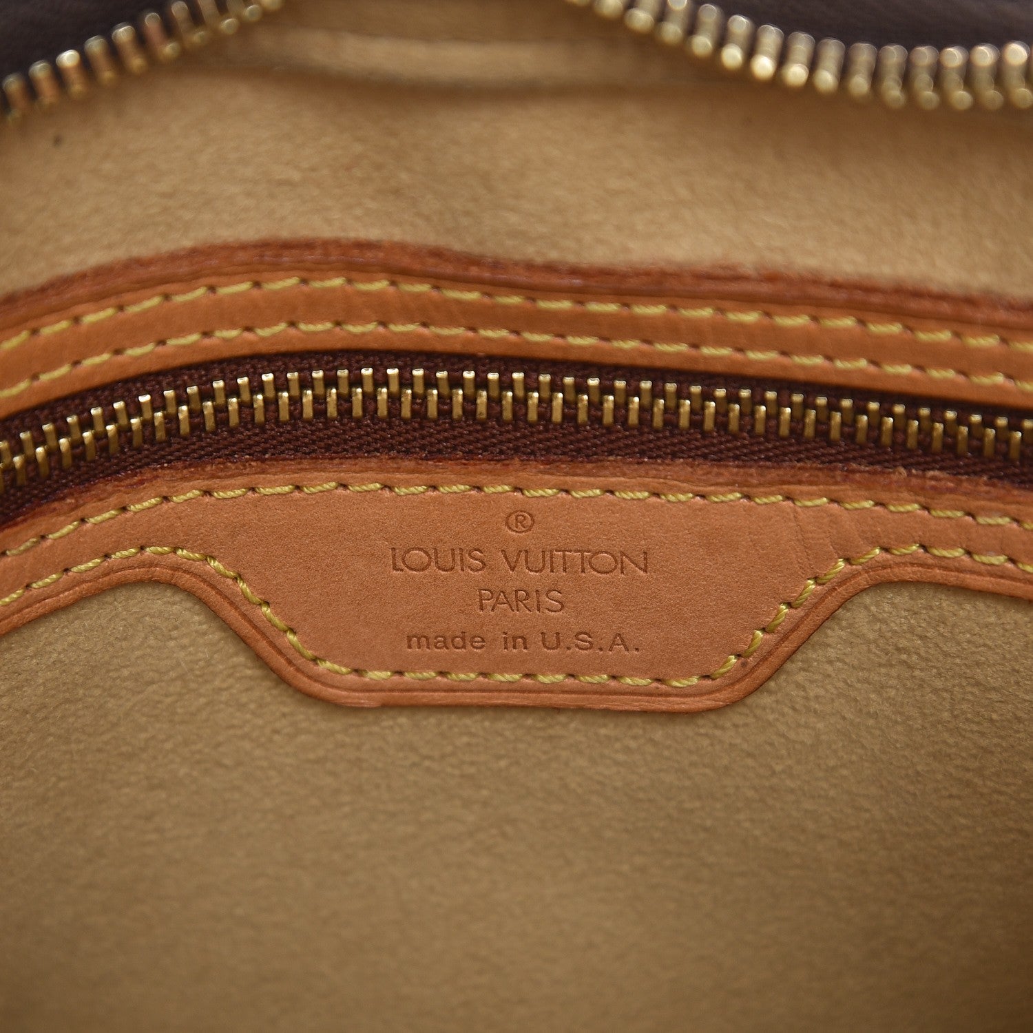 Louis Vuitton Monogram Looping MM 6 of 12