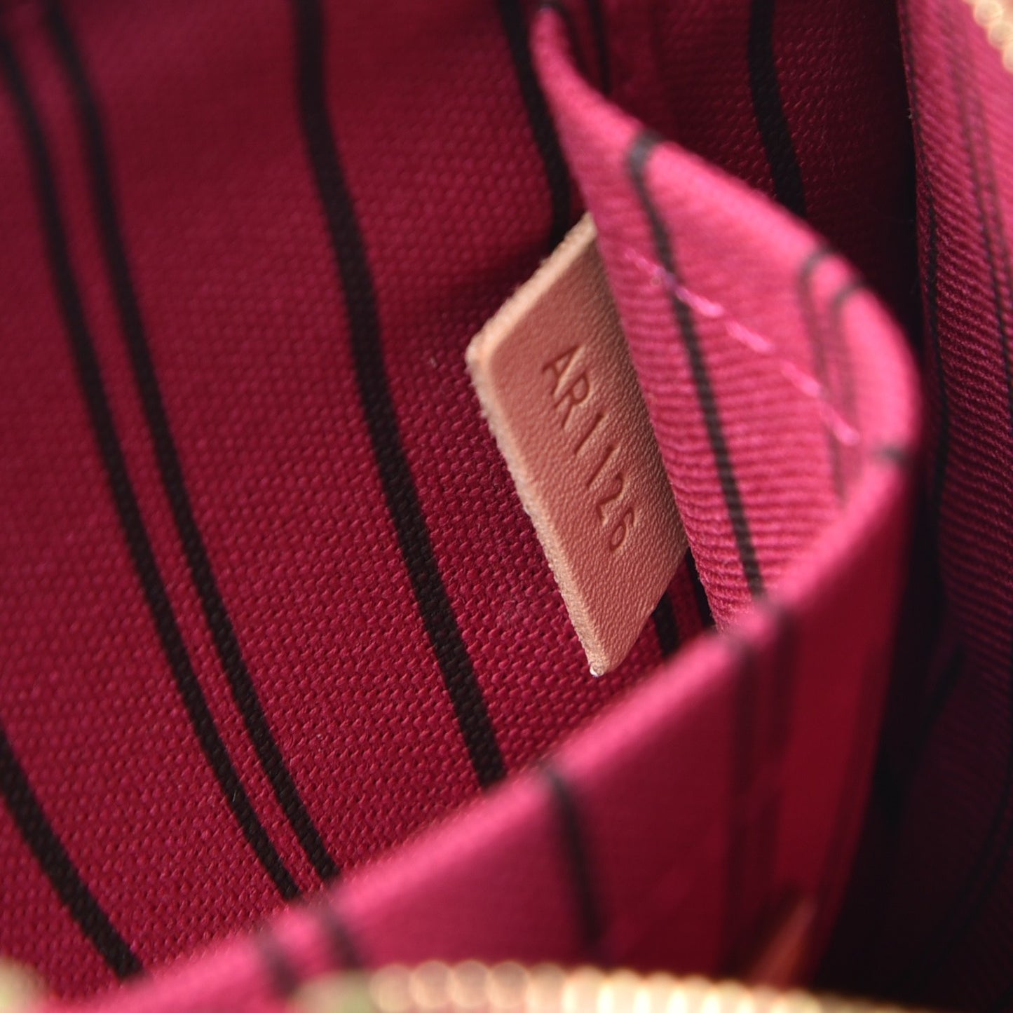 Monogram Neverfull PM Pochette Pivoine