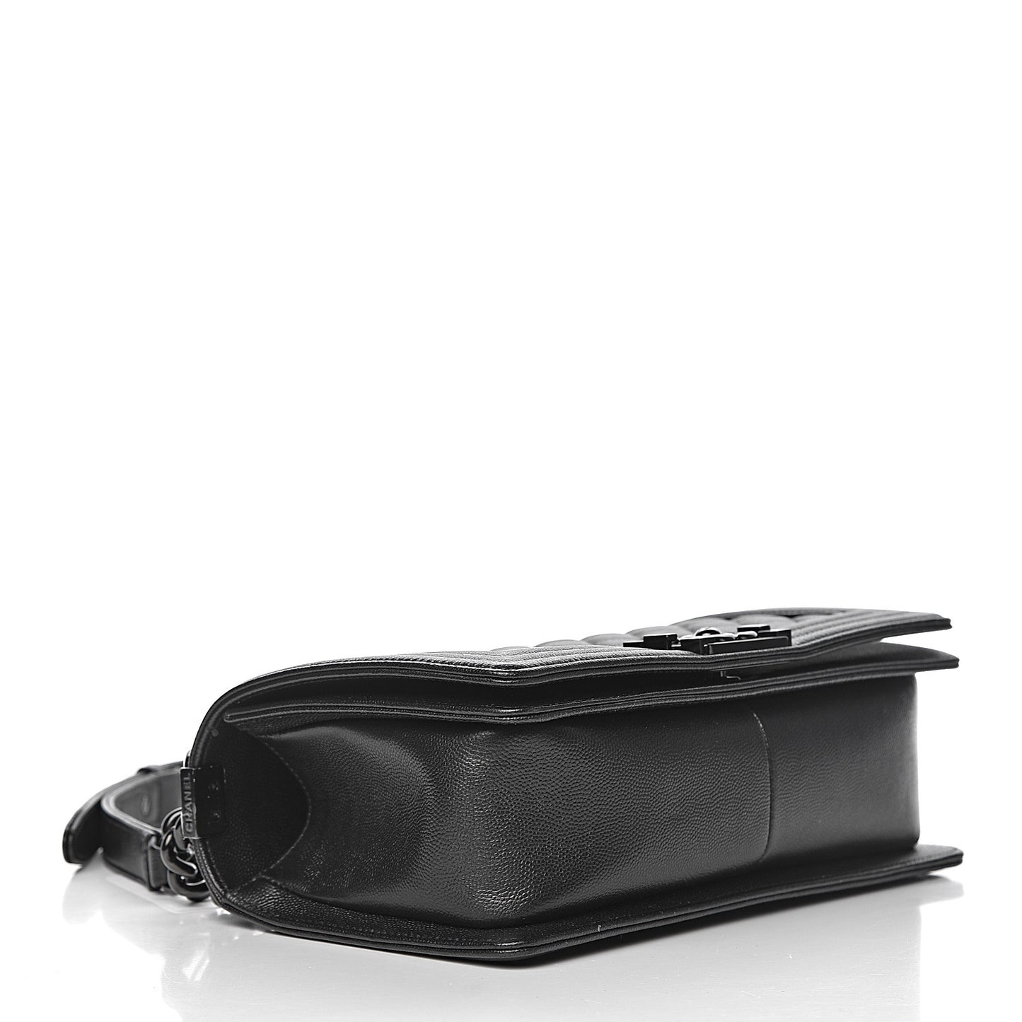 Caviar Quilted Medium Boy Flap So Black