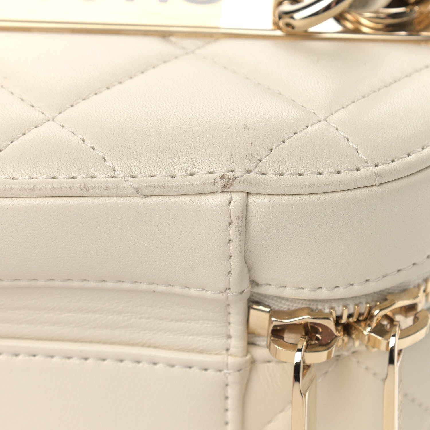 Chanel Lambskin Quilted Trendy Vanity Case White 11 of 14