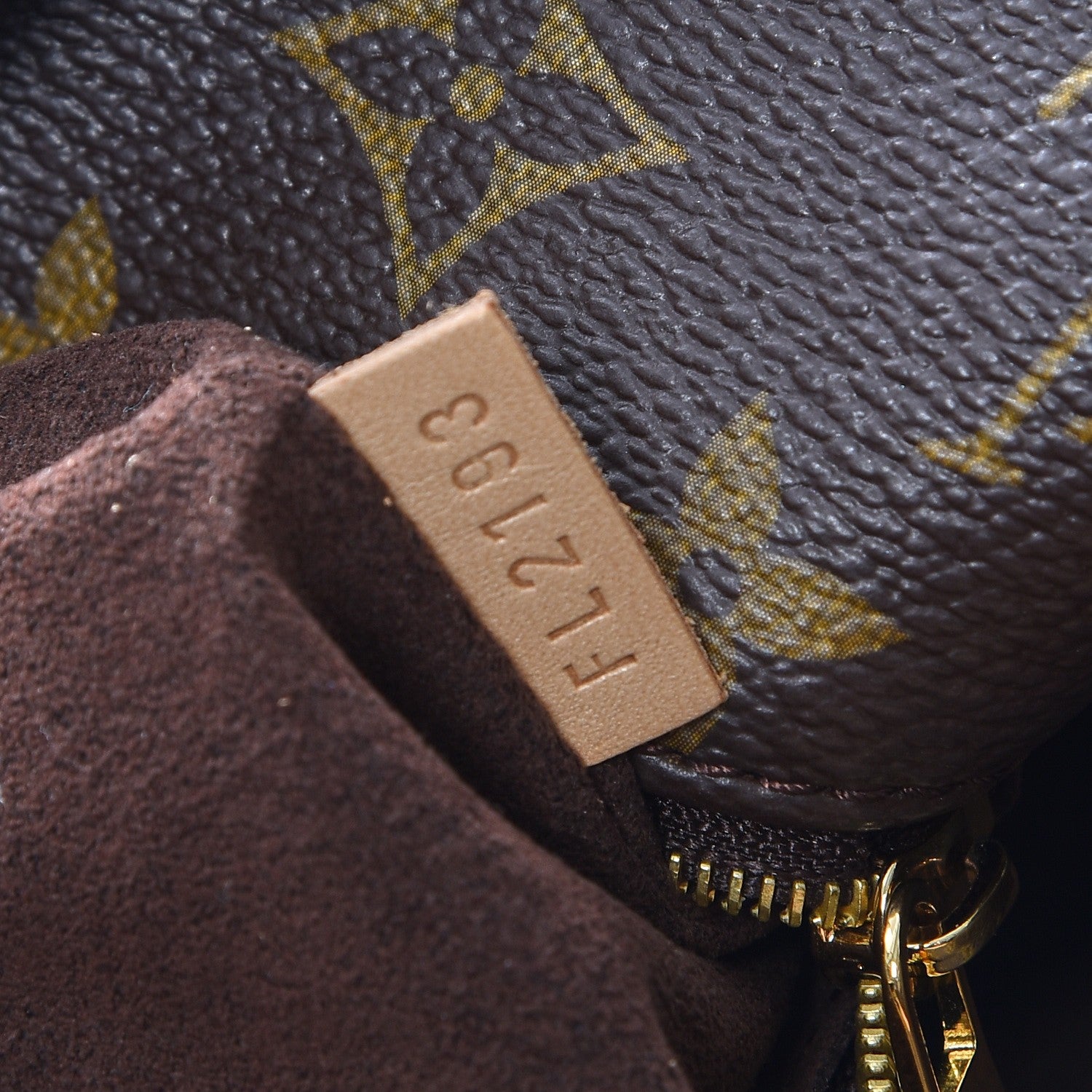 Louis Vuitton Monogram Metis 7 of 7