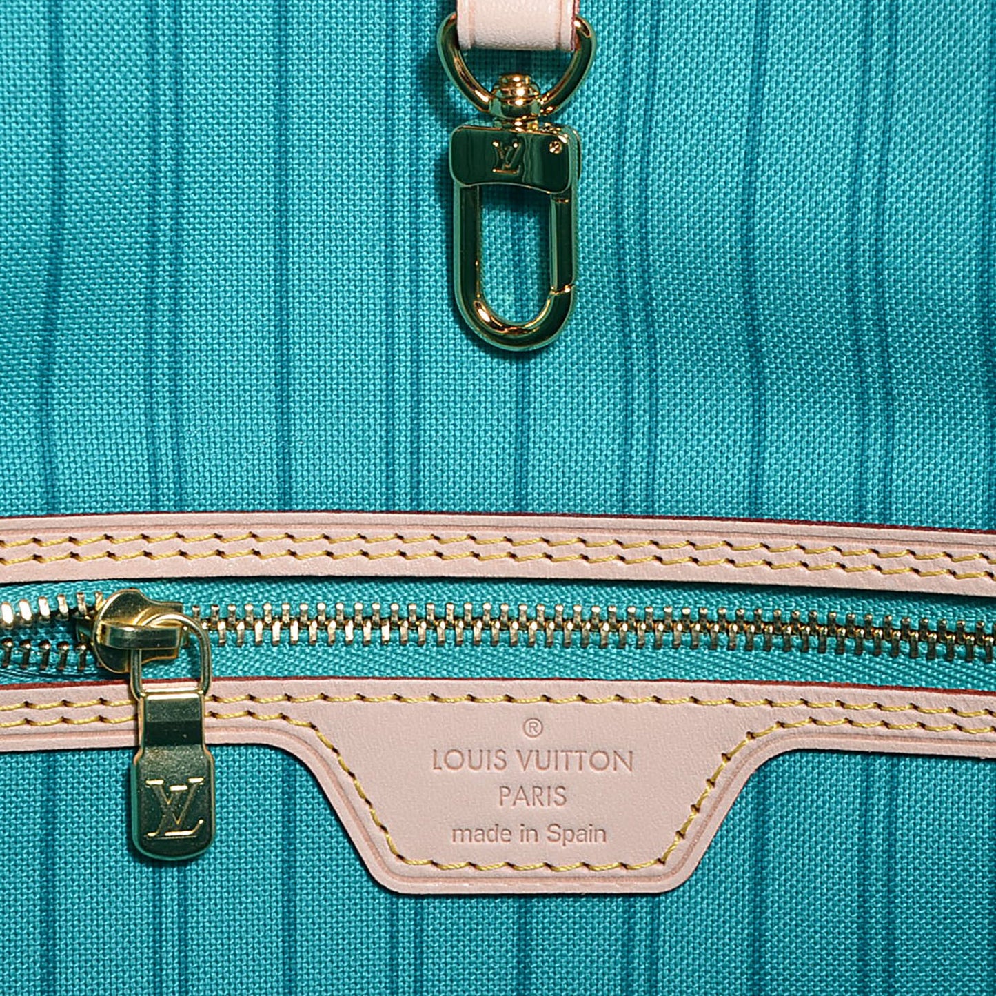 Monogram V Neverfull MM Turquoise
