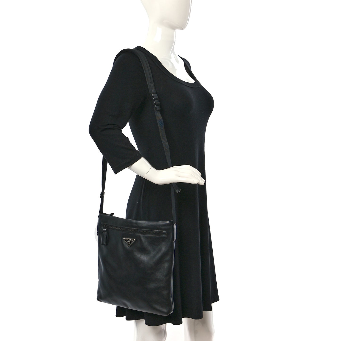 Soft Calf Flat Messenger Bag Black