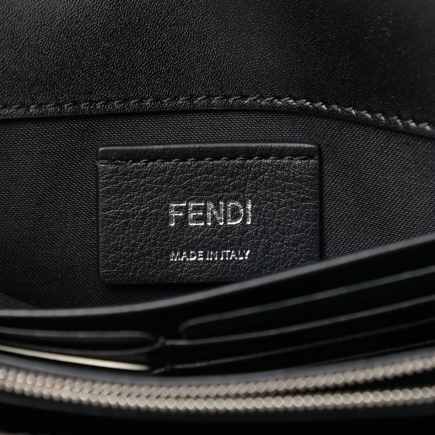 Vitello Liberty Pearl F is Fendi Wallet On Chain Black