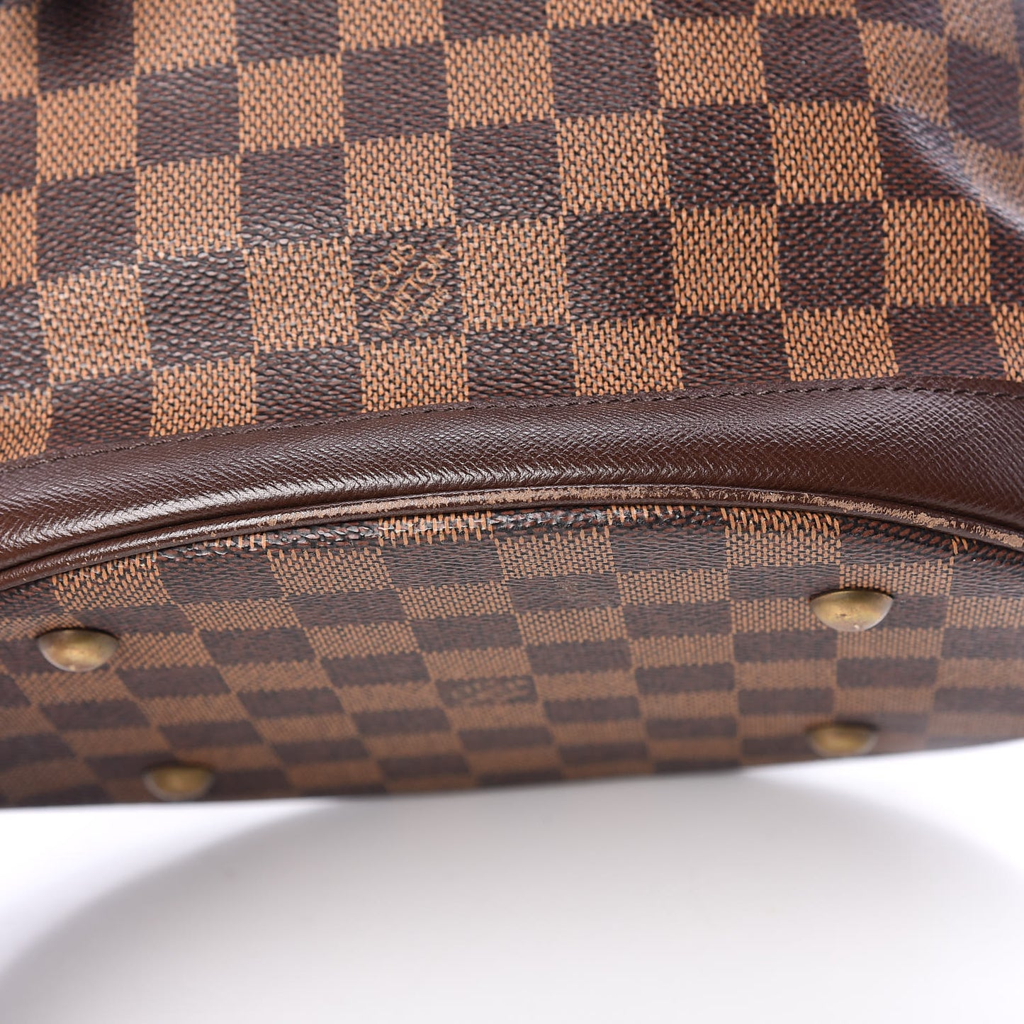 Damier Ebene Marais Bucket 23
