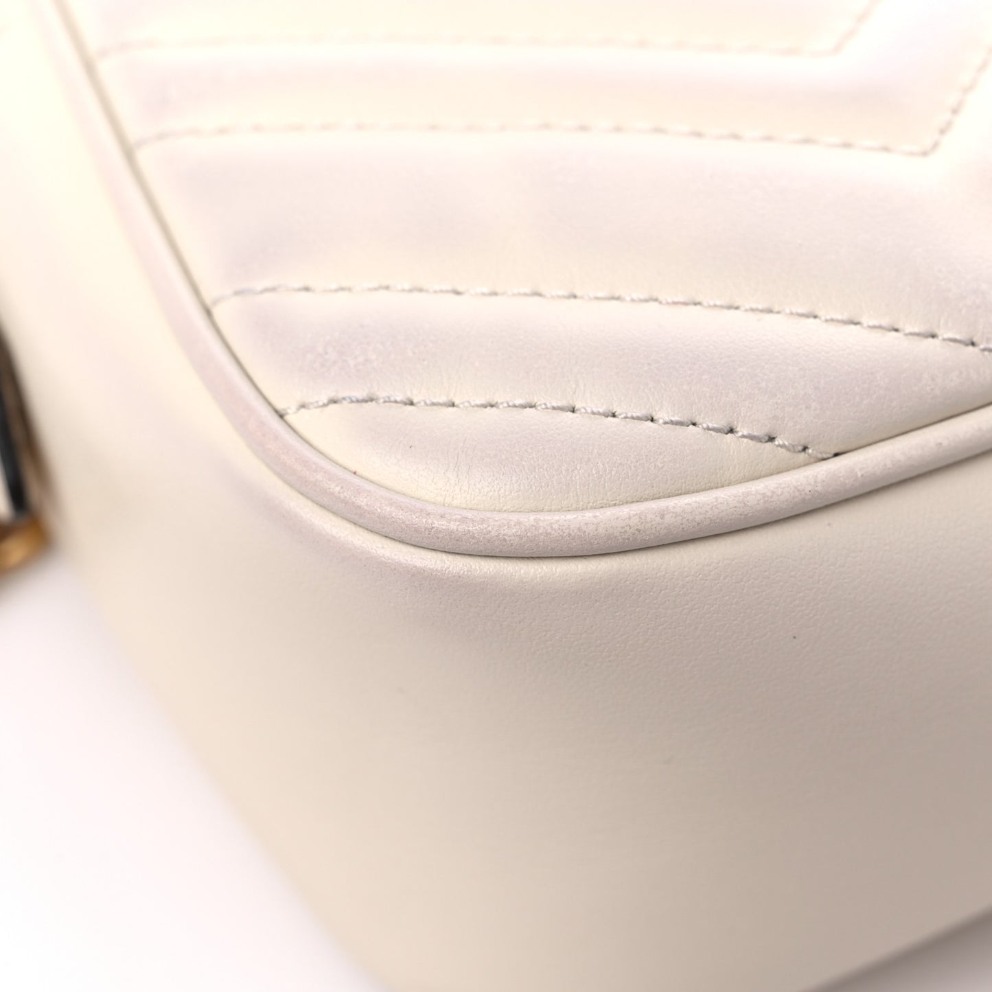 Calfskin Matelasse Small GG Marmont Chain Shoulder Bag White