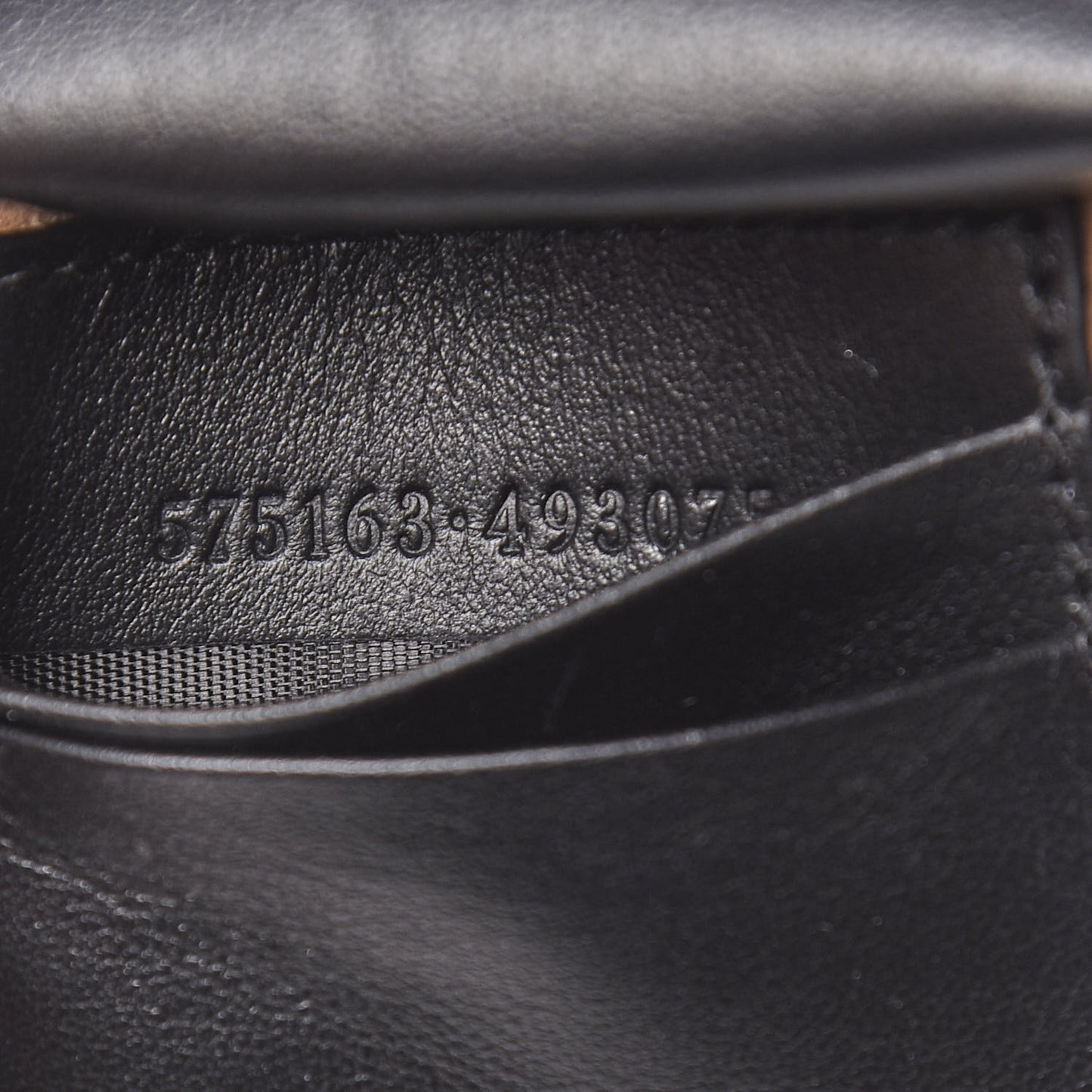 Calfskin Matelasse Mini GG Marmont 2.0 Bucket Bag Black