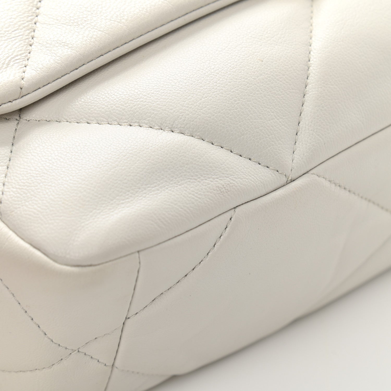 Chanel Goatskin Quilted Medium Chanel 19 Flap White 11 of 11