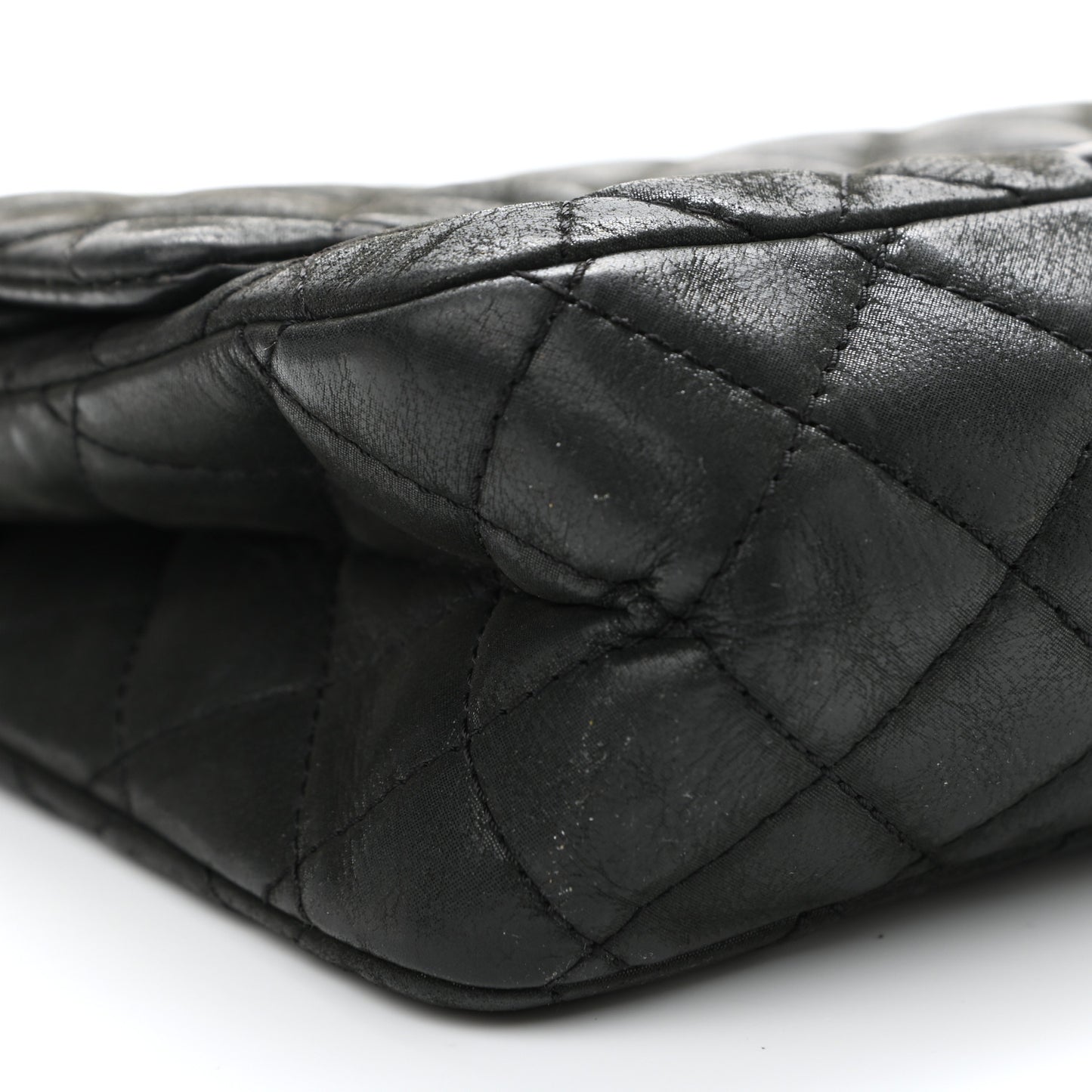 Iridescent Calfskin Quilted 2.55 Reissue 226 Flap Black
