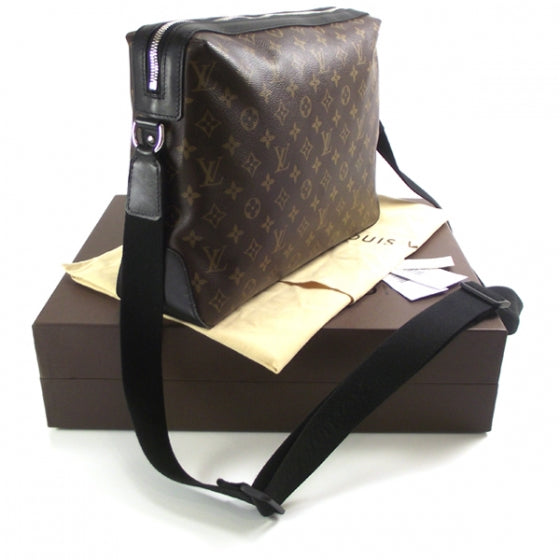Monogram Macassar Torres Messenger